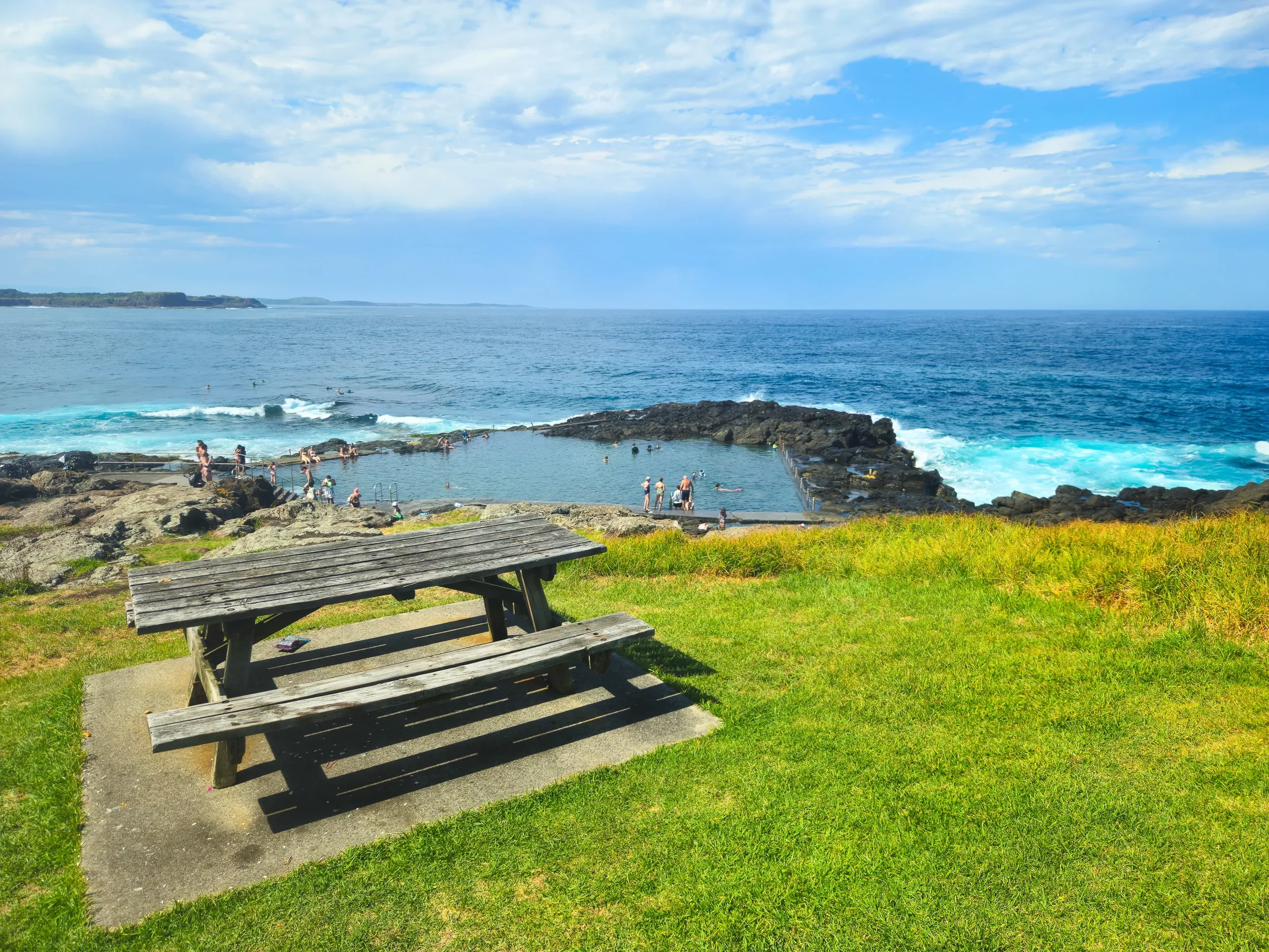 Another spot for a picnic.. this time close to the Kiama Fishmongers (pick up a Kg of prawns) so you can have a seafood picnic after a dip in the Blowhole Rockpool. Winner!