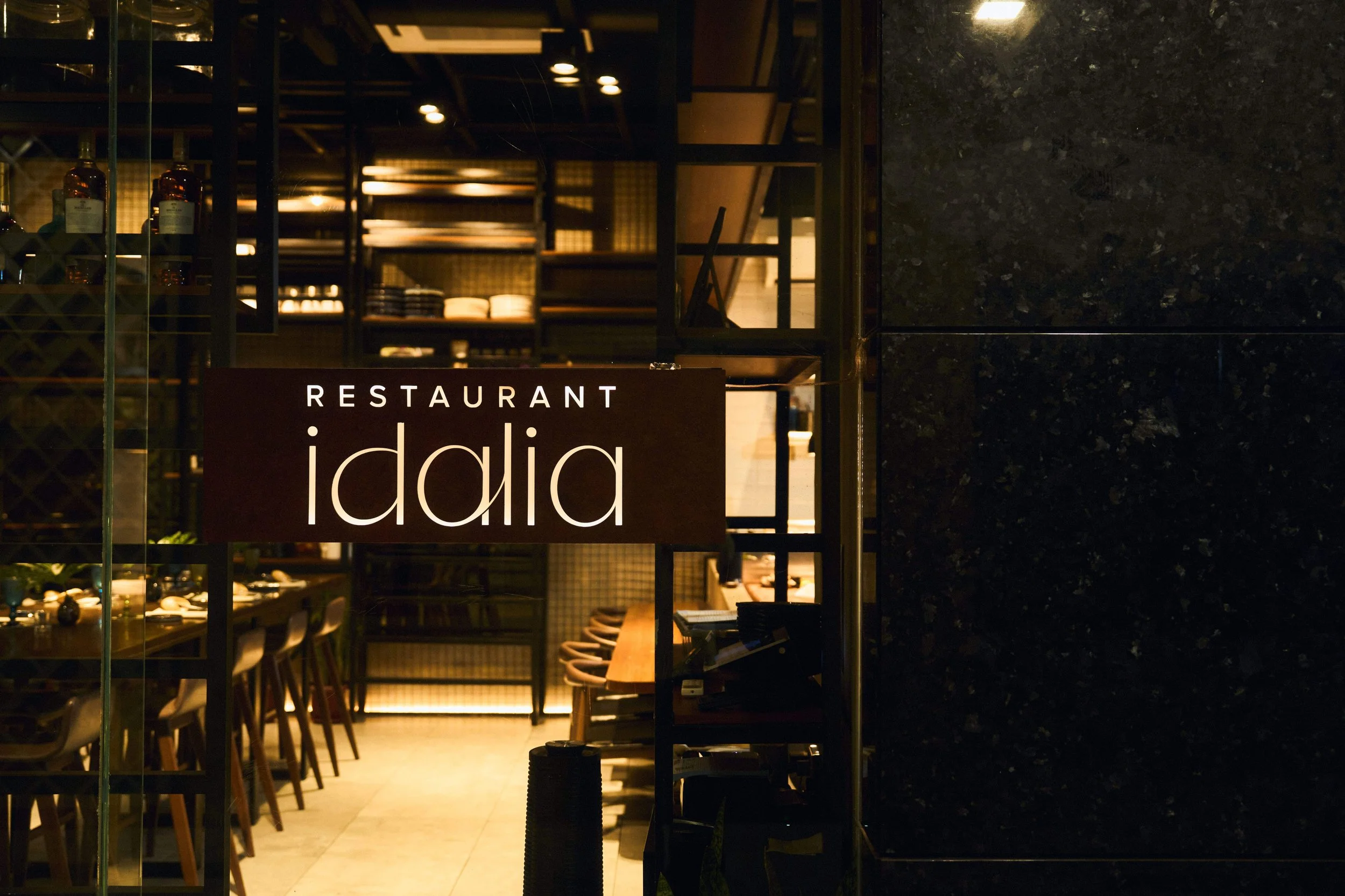 Restaurant Idalia Signage