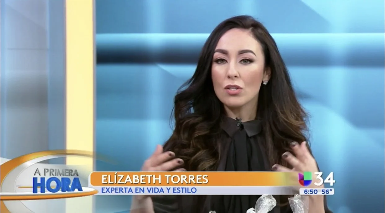 Elizabeth Torres, experta vida y estilo, presenta una gruía para la preparación del evento. Habla sobre los arreglos que se pueden hacer con varios días de anticipación y los que se deben dejar para el día de la celebración.