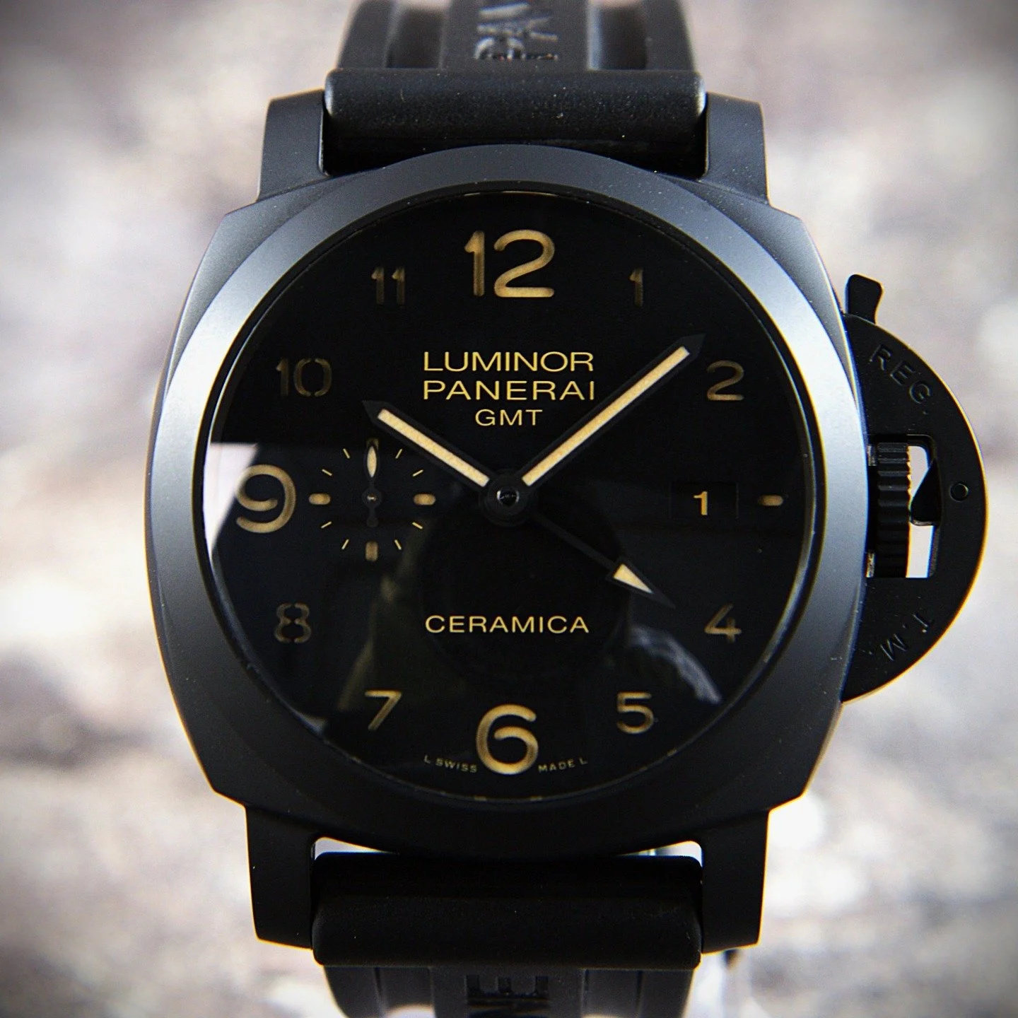 A high-tech shadow for the modern warrior! Absolutely thrilled to introduce the incredible Panerai Luminor GMT Ceramica (Ref. PAM00441). This isn't just a watch; it's a masterpiece of stealth engineering and vintage-inspired aesthetics.

Crafted from