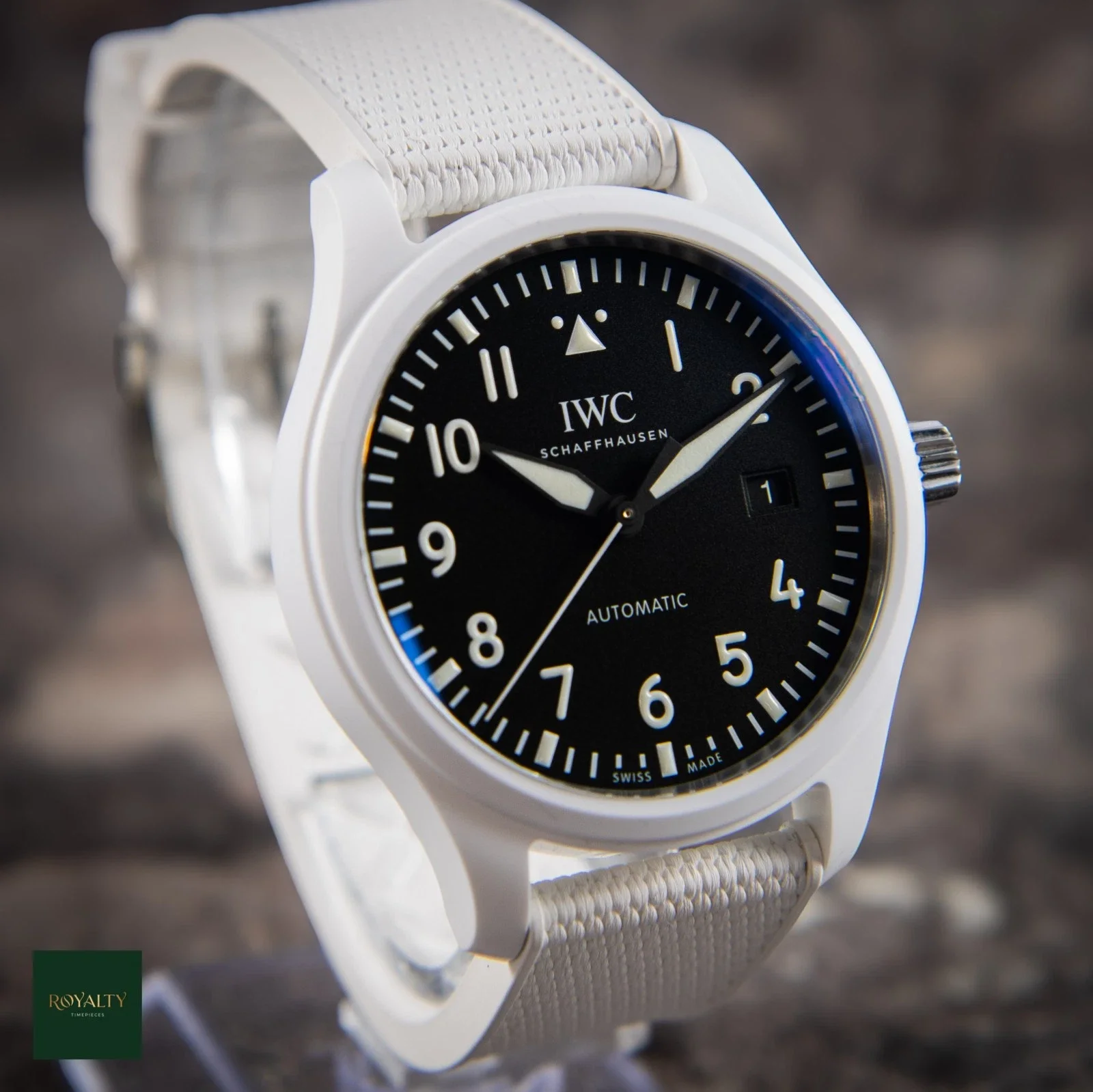 04_IWC_Pilots_Watch_TOP_GUN_Lake_Tahoe_IW328104_White.webp