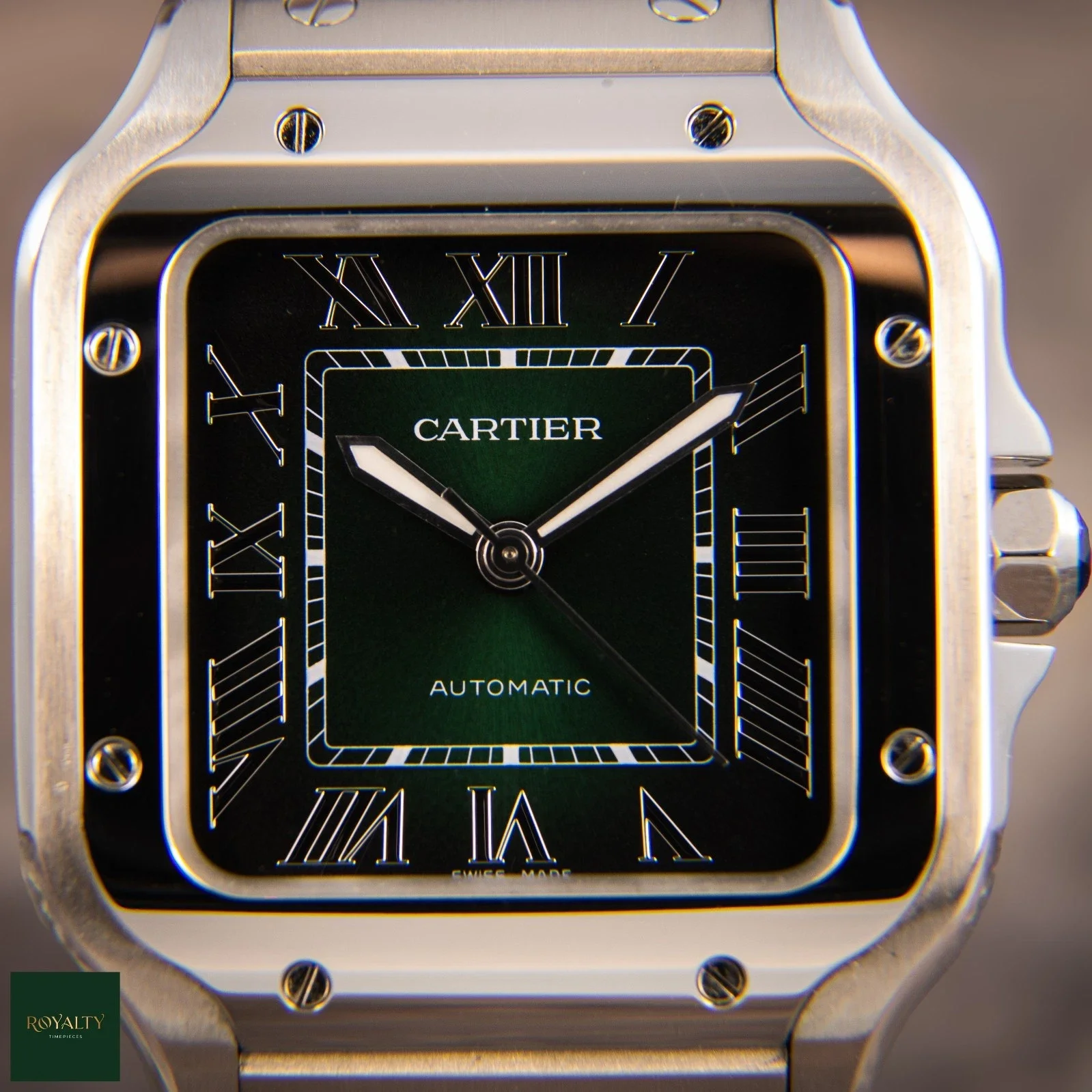 03_Cartier_Santos_Medium_WSSA0061_Green_Dial_351mm_Au.webp
