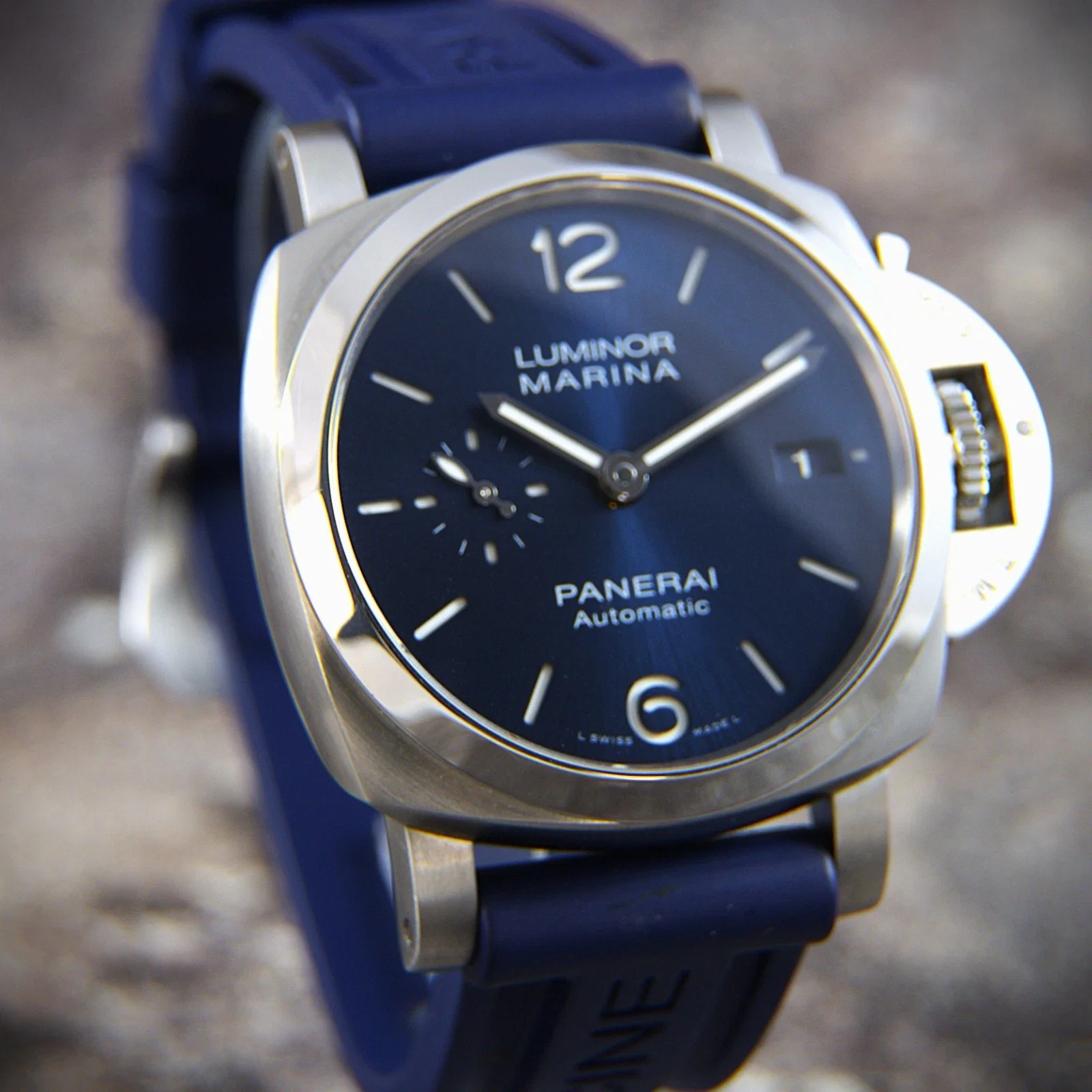 07_Panerai_Luminor_Marina_PAM01393_Blue_Sunburst_Dial.webp