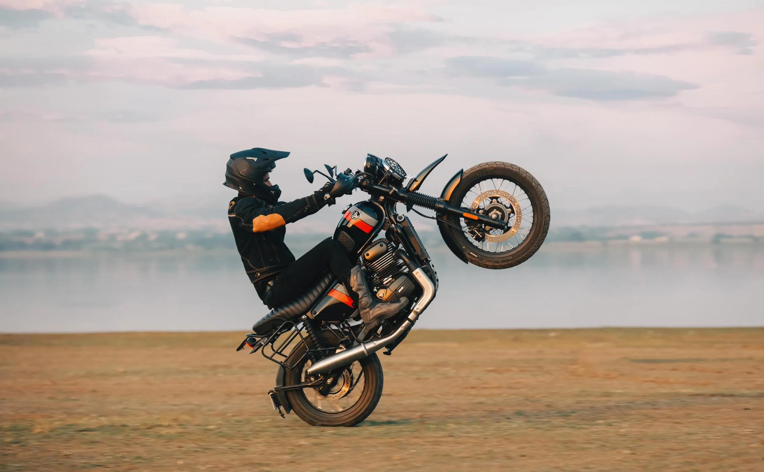 kunal-khadse-bike-automotive-photography-553.jpg