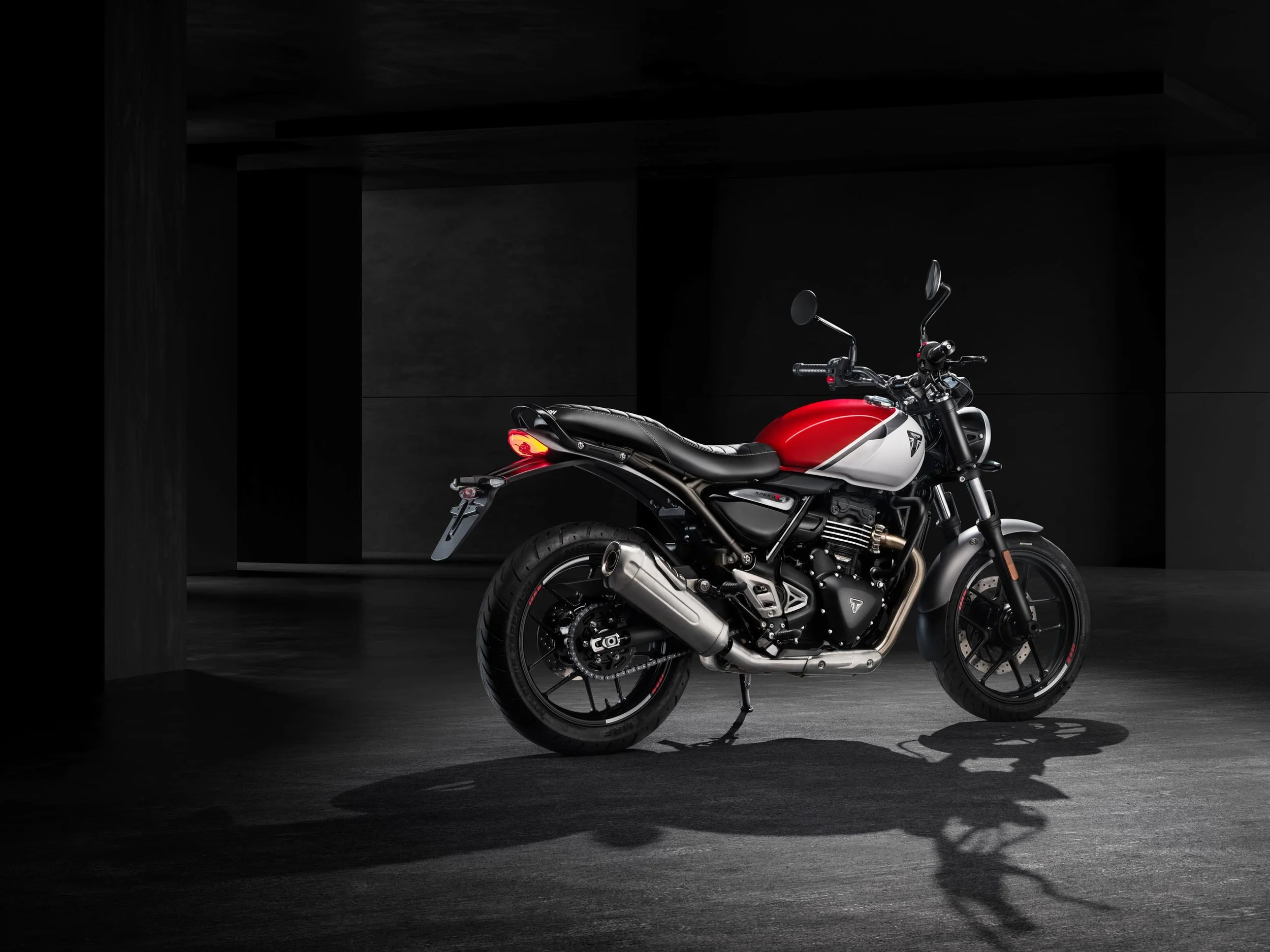 kunal-khadse-bike-automotive-photography-565.jpg