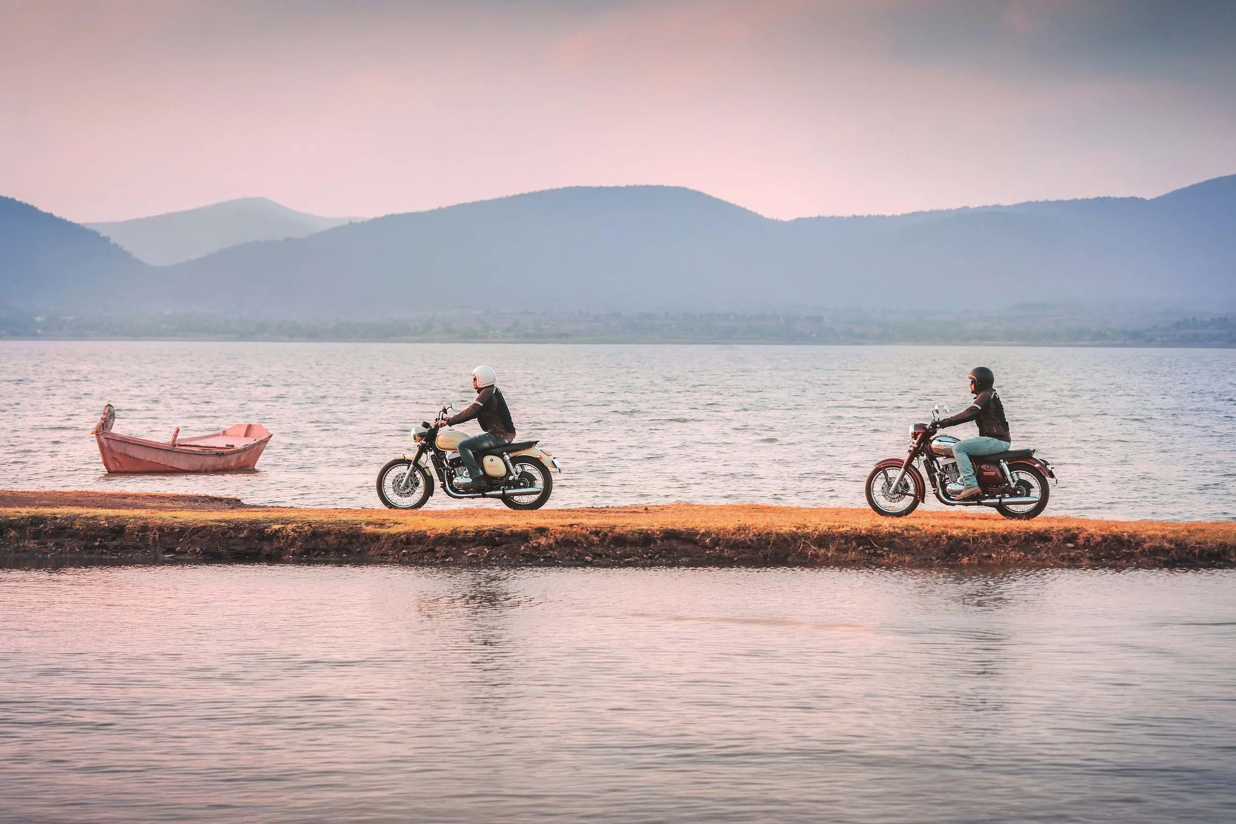 kunal-khadse-bike-automotive-photography-494.jpg