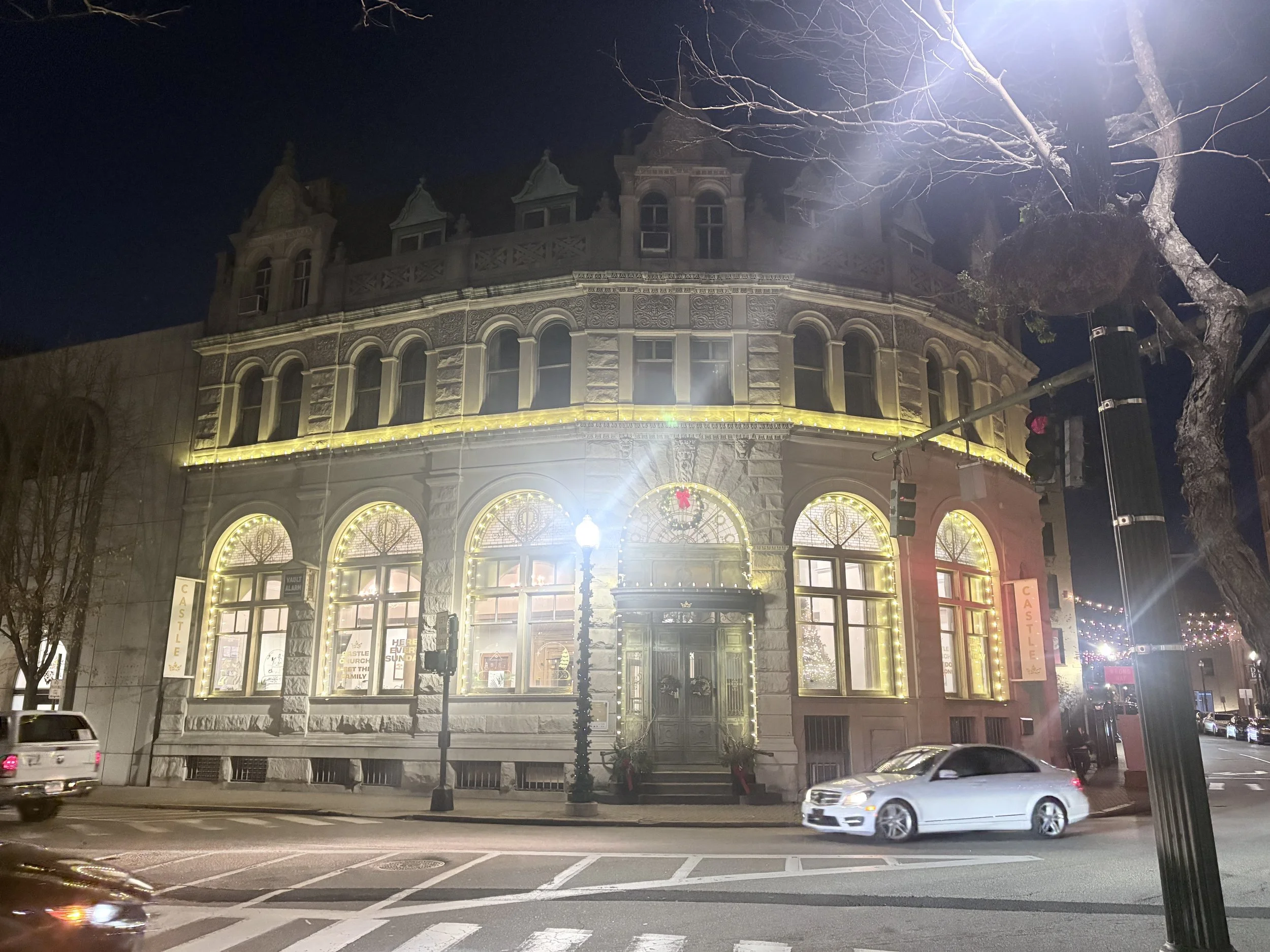 Commercial Holiday Lighting