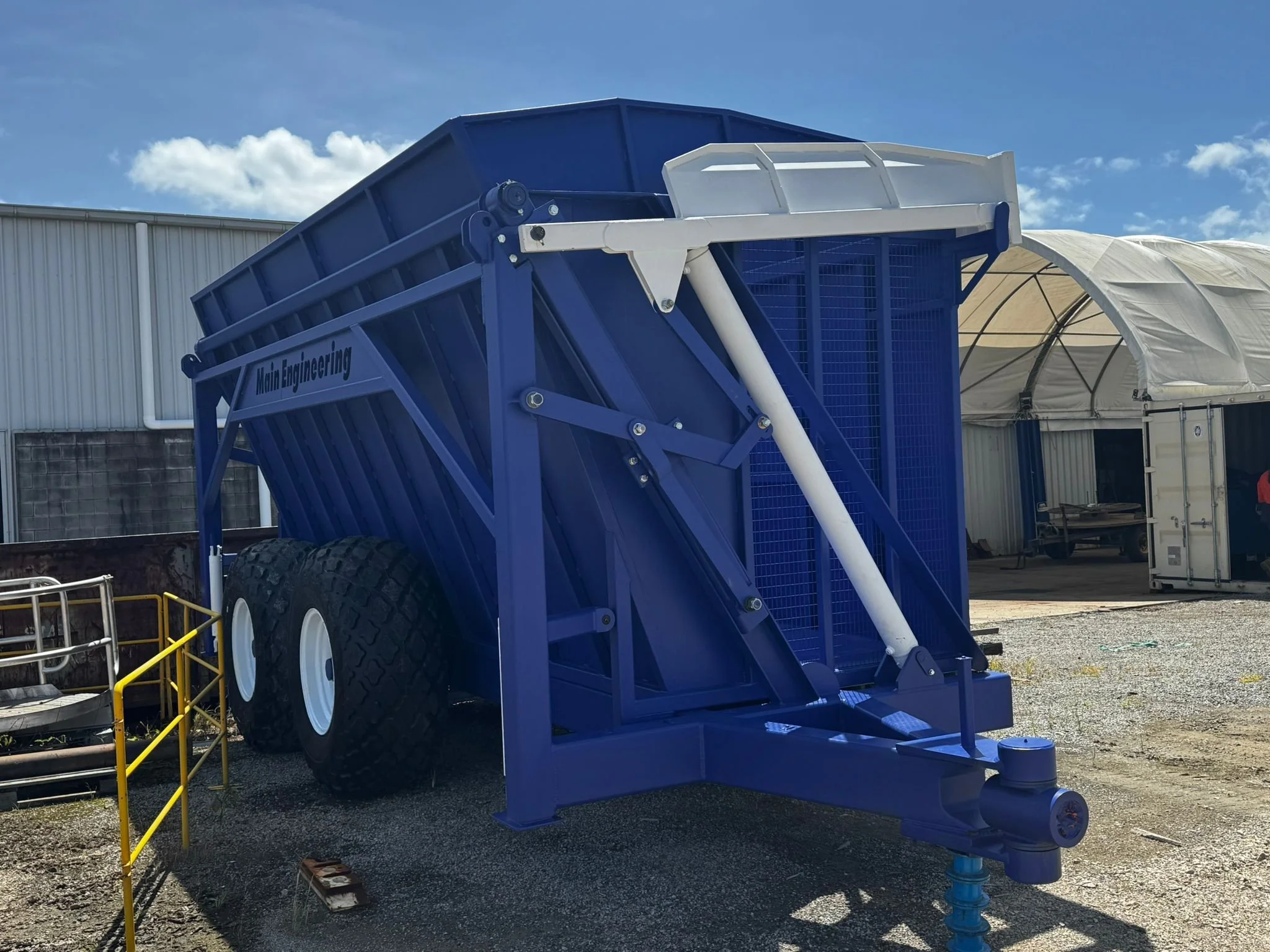 10 Tonne Tipper - Blue 13.jpeg