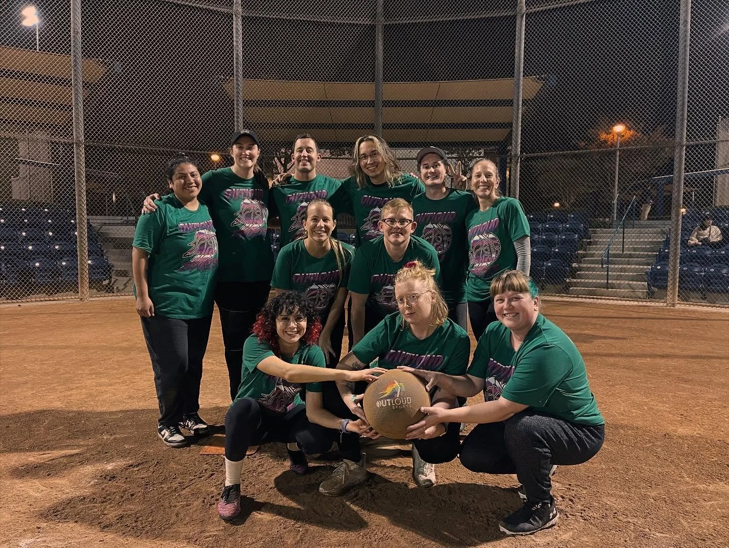 Thanks to @outloudsportsoc for some amazing kickball so far. And if you look closely on their shirts, you may catch some local businesses supporting these awesome people. 😉

Interested in joining the fun? Answer below for details ⬇️

#kickball #outl