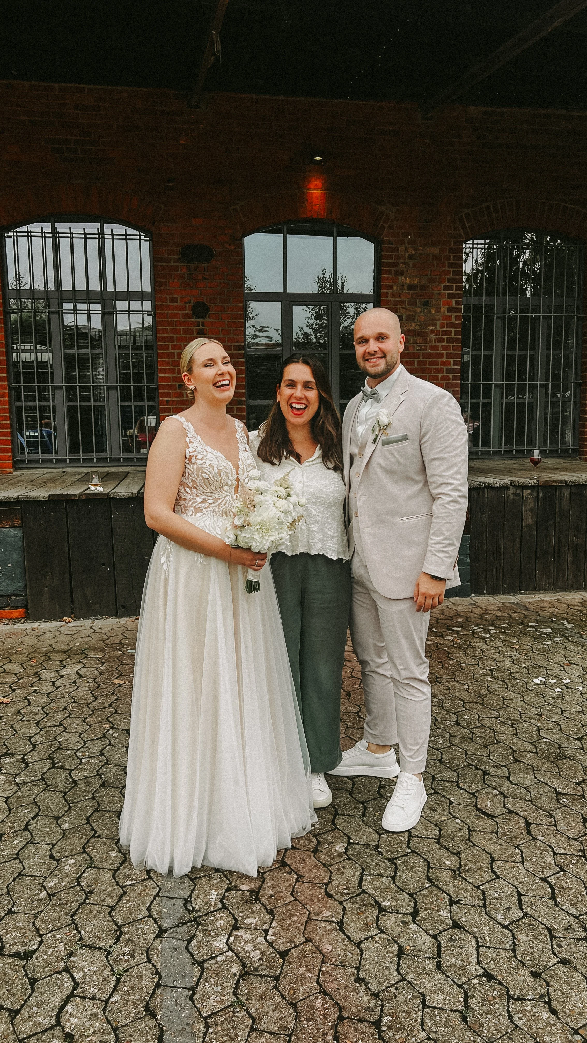 brautpaar-plant-stressfrei-hochzeit-theweddingjungle.jpg