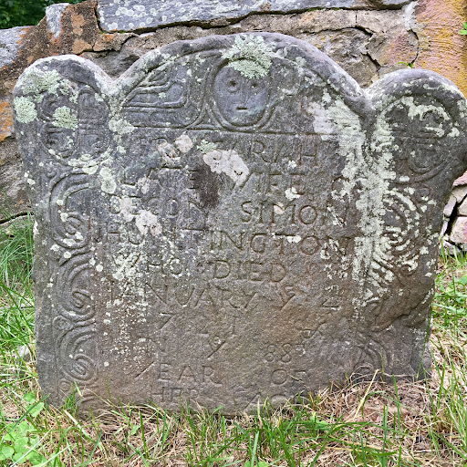 Gravestone of Sarah Clarke Huntington