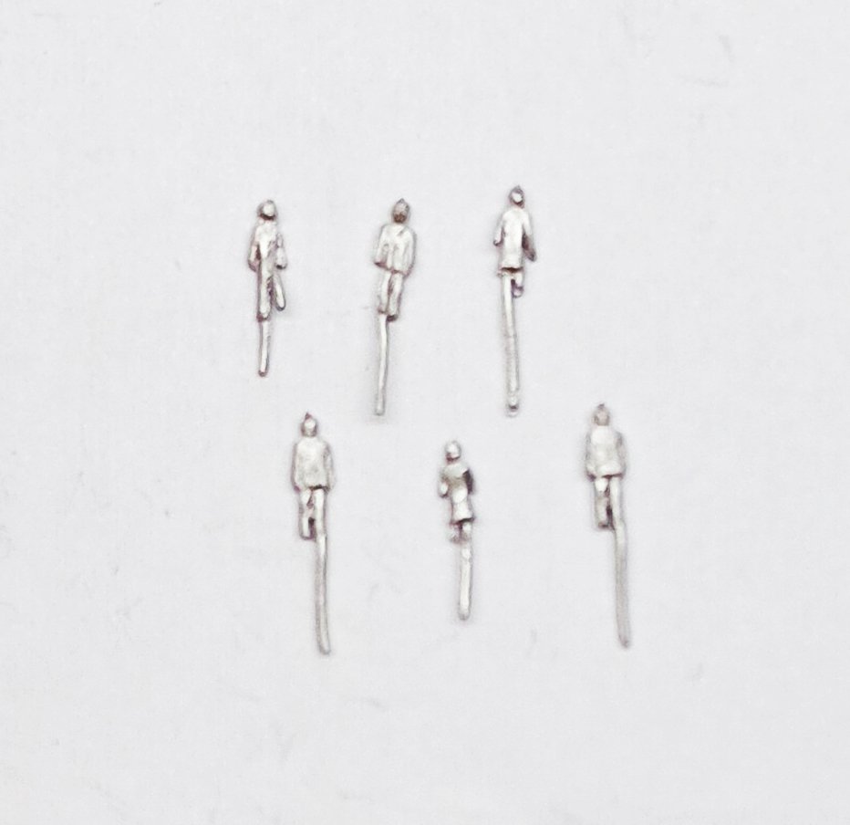 1:333 FIGURES STANDING PK10