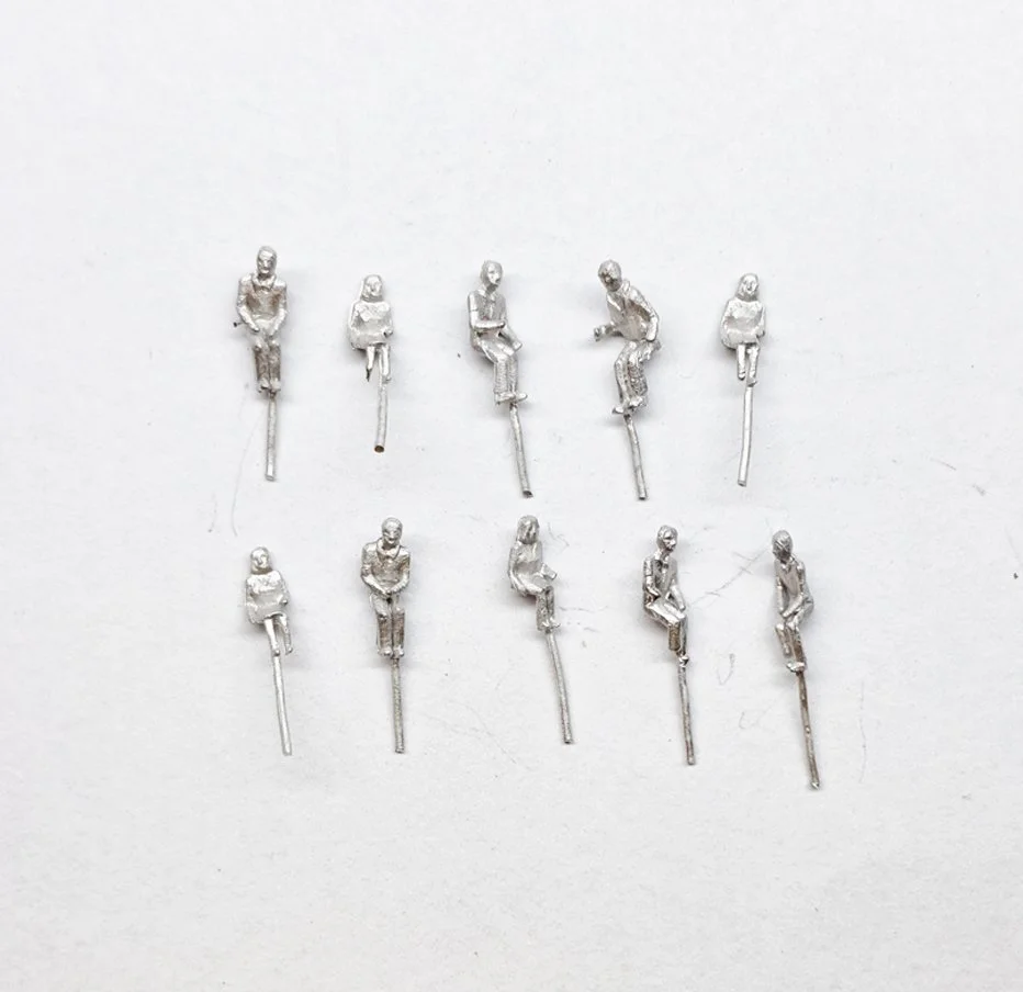 1:150 FIGURES SEATED PK10