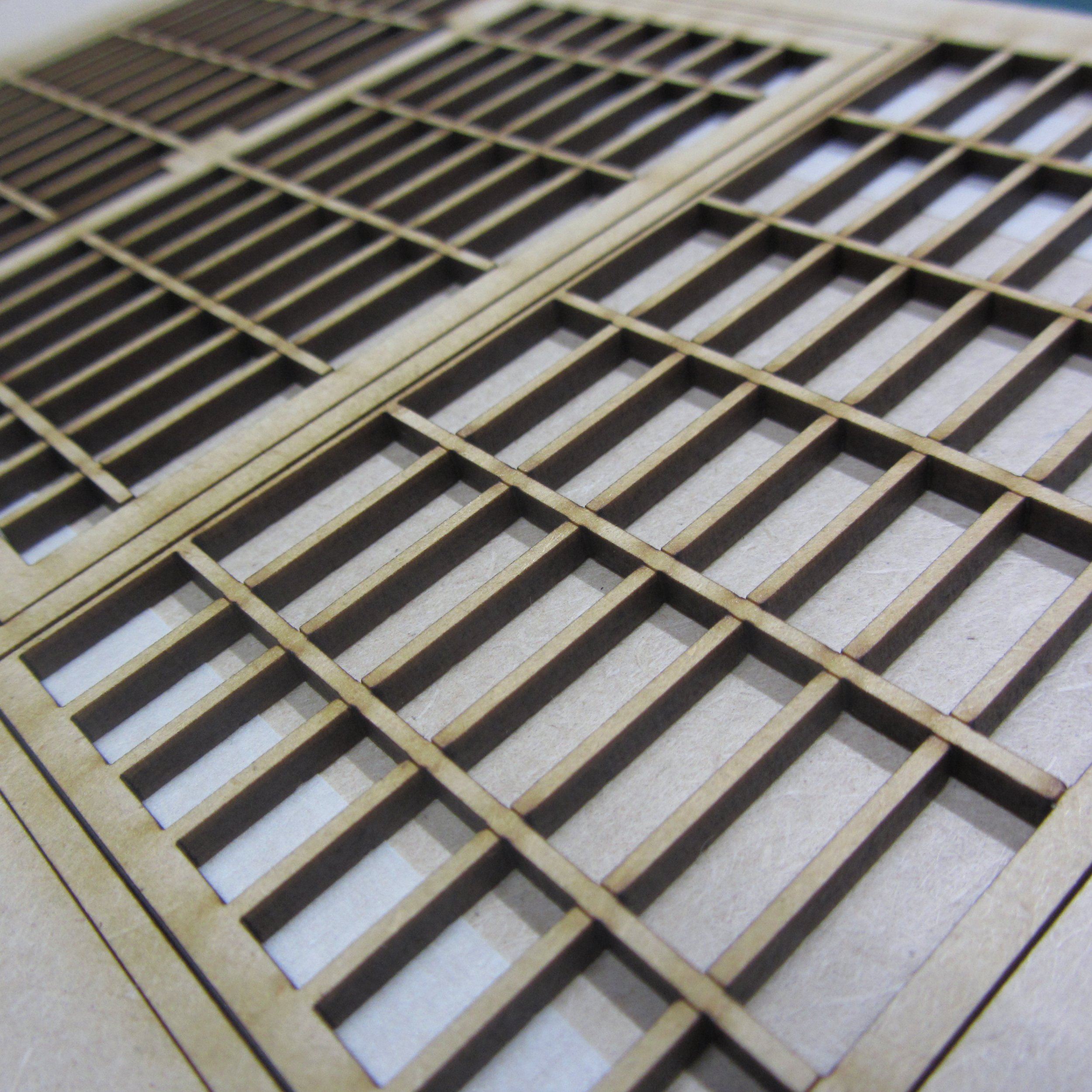 lasercut finnboard grid