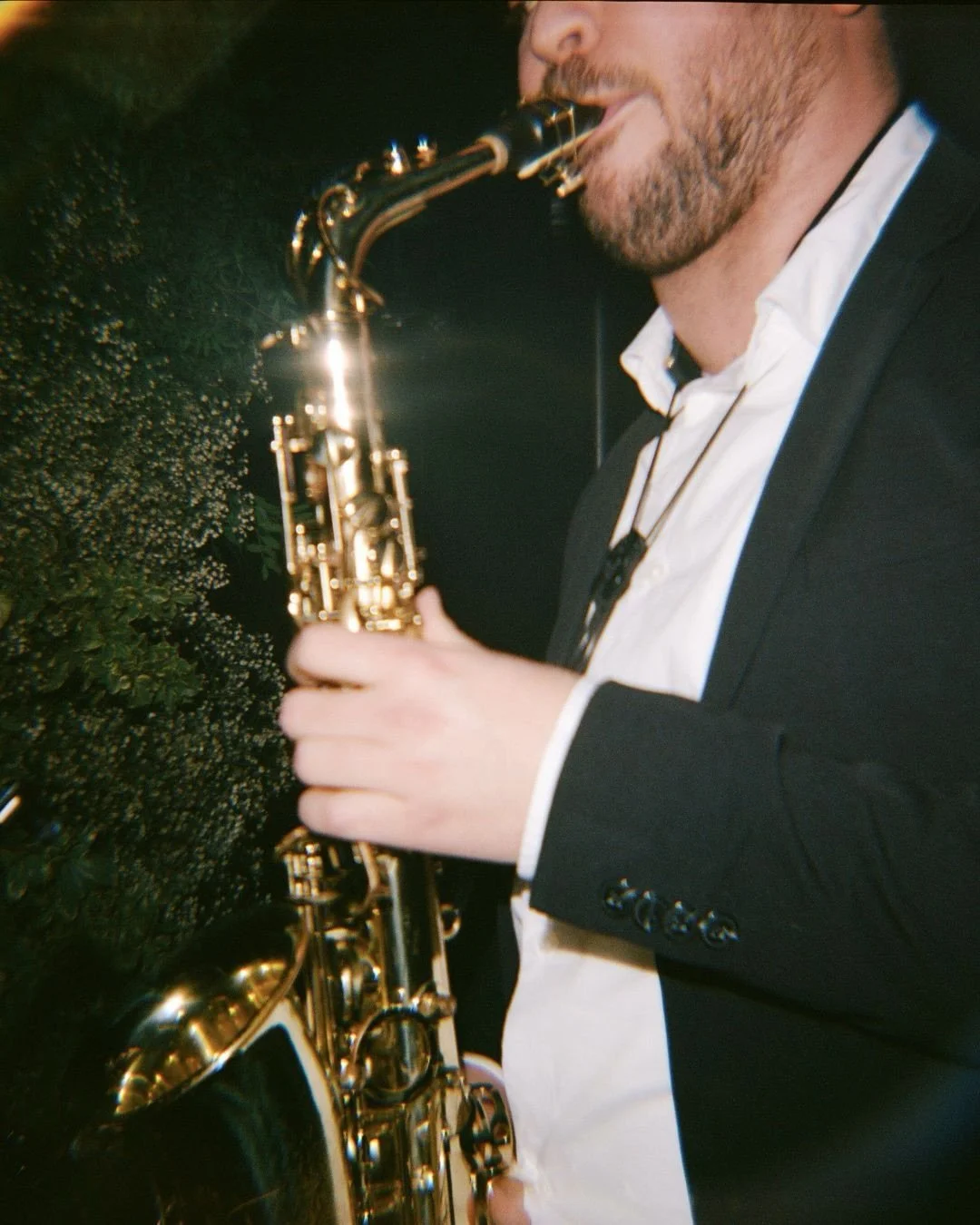 Shrimp cocktails &amp; blurry memories at this dinner and party 🪩 Ilse &amp; Berend this January