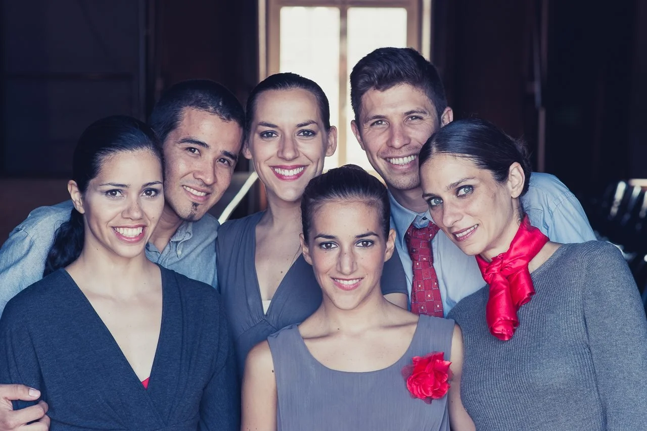 Direcció: Jhosmar Chitty i Oswaldo González.
Ballarins duet: Mireia Puig i Oswaldo Gonzalez
Fotografía: Juand Maestre
Altres ballarins del projecte: Catherine Stuyt, Alexis Sulbaran, Mónica Sirkza.
https://360gradosdanza.com/es/miradas-adentro/