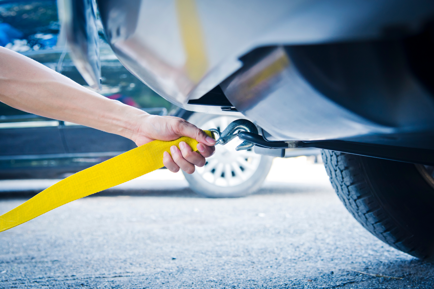 Why You Should Never Attempt DIY Towing in Miami Traffic