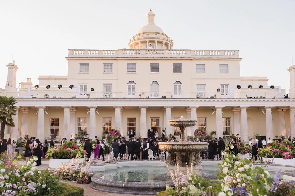 Finding the Perfect Wedding Photographer for Your High-Profile Celebration