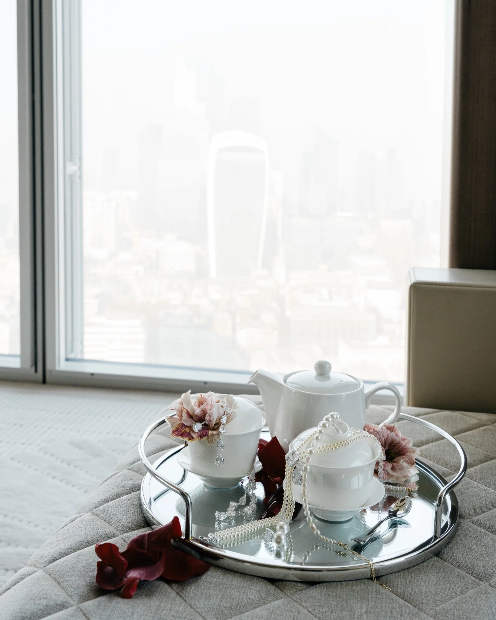 Shangri-La Shard wedding bride groom prep 4.jpg