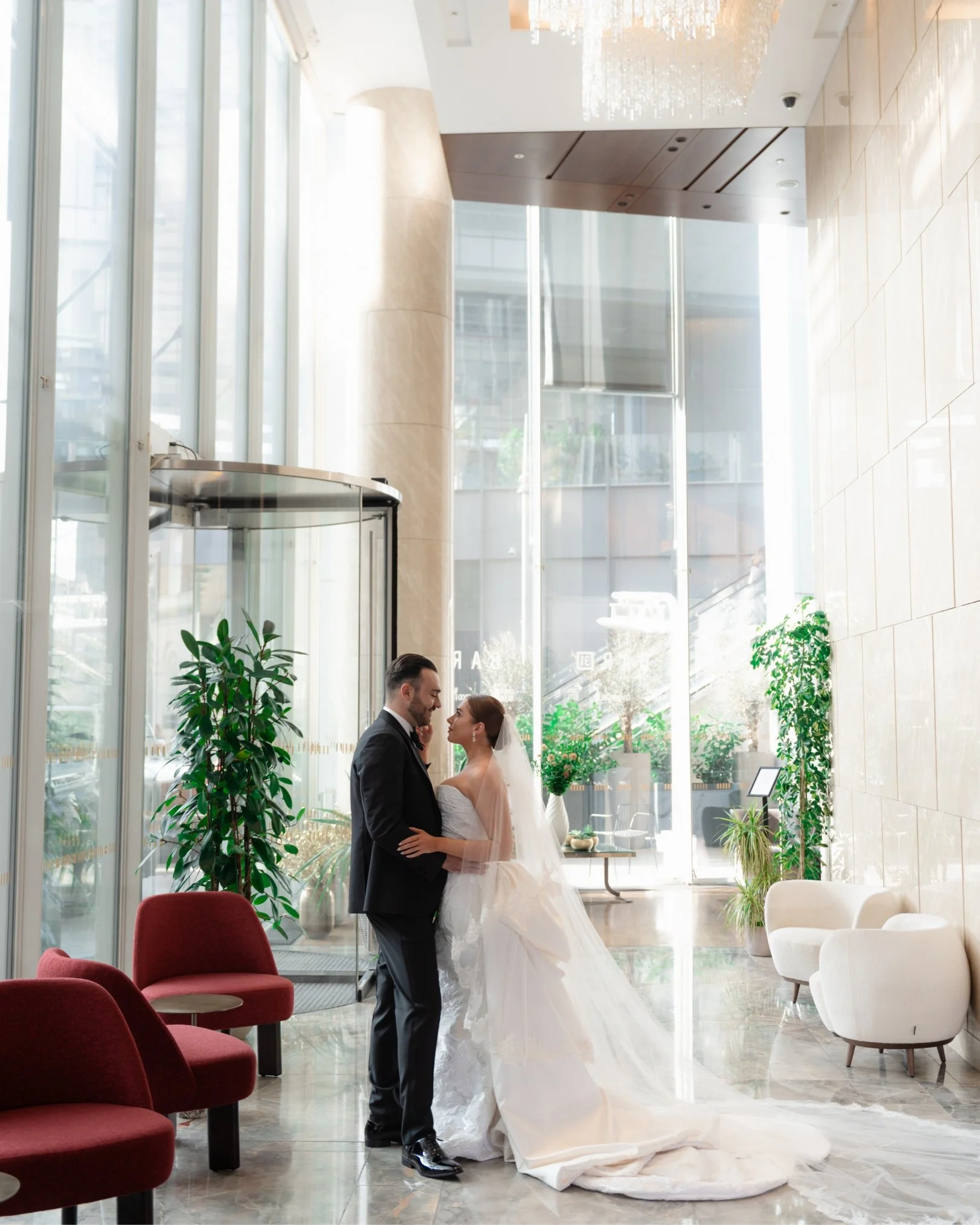 Shangri-La Shard wedding bride groom prep 17.jpg