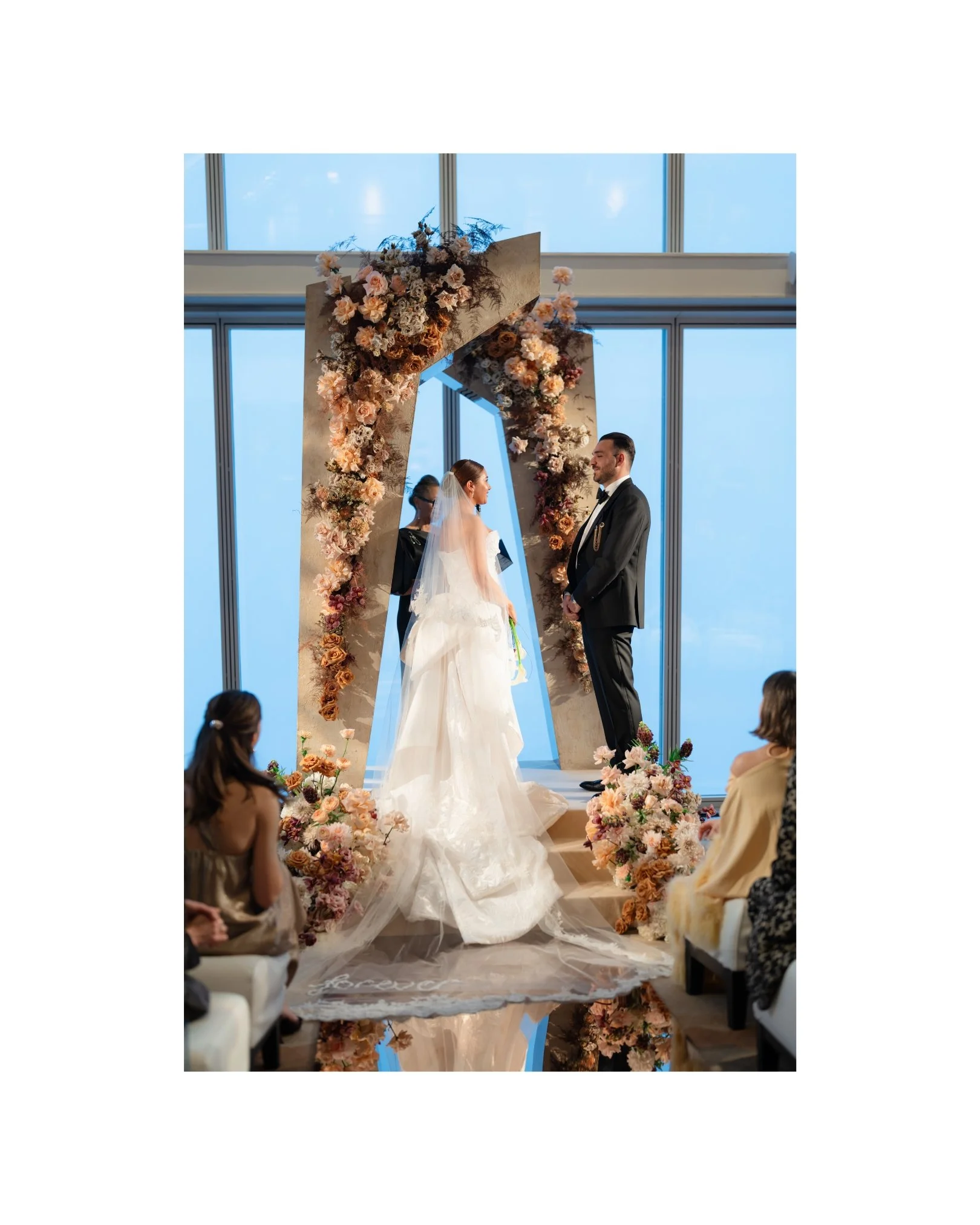 Ren Ballroom Shangri-La wedding ceremony 13.jpg