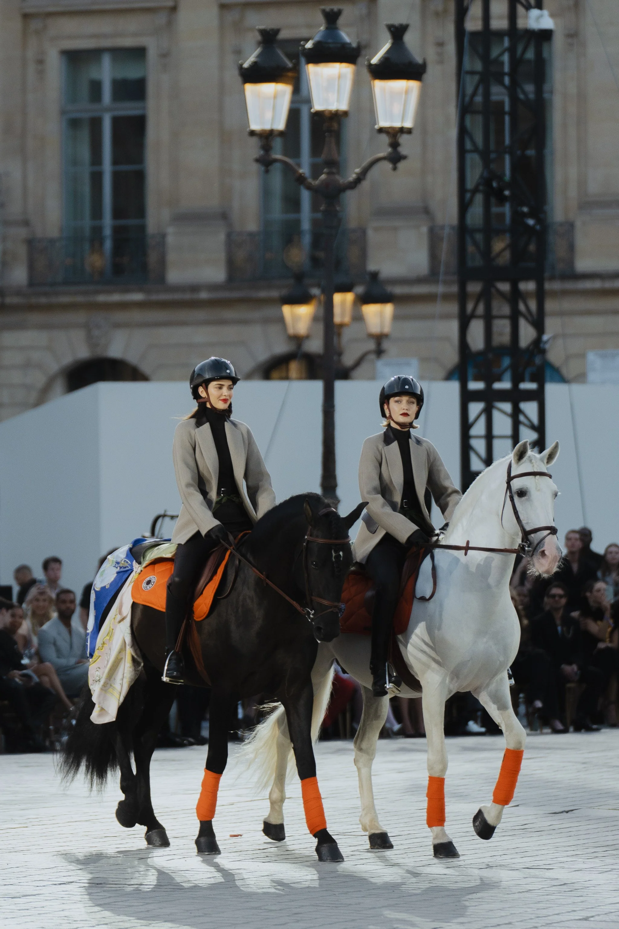  Vogue World Paris  
Models line-up manager  
Bureau Betak 
Place Vendôme, Paris
