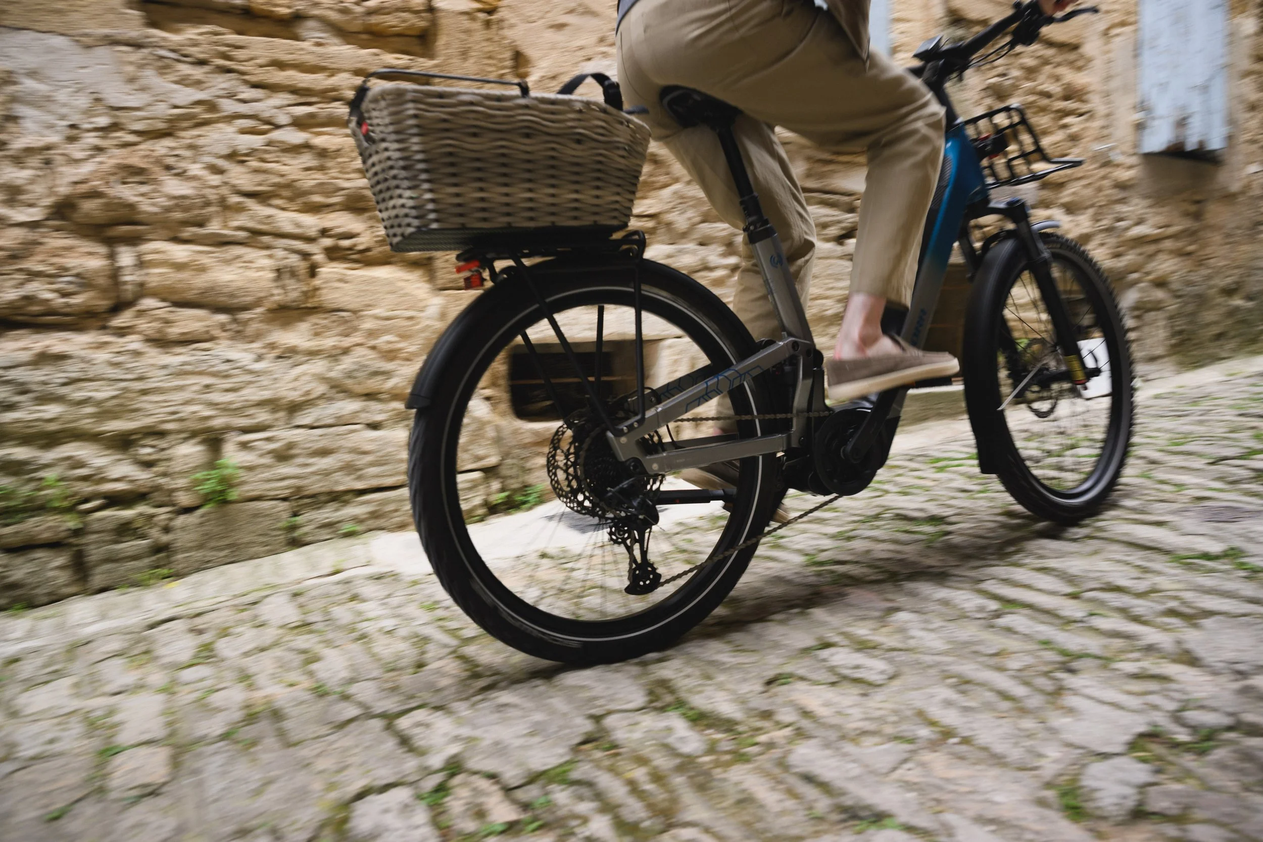 Winora Sinus FS sur les pavés