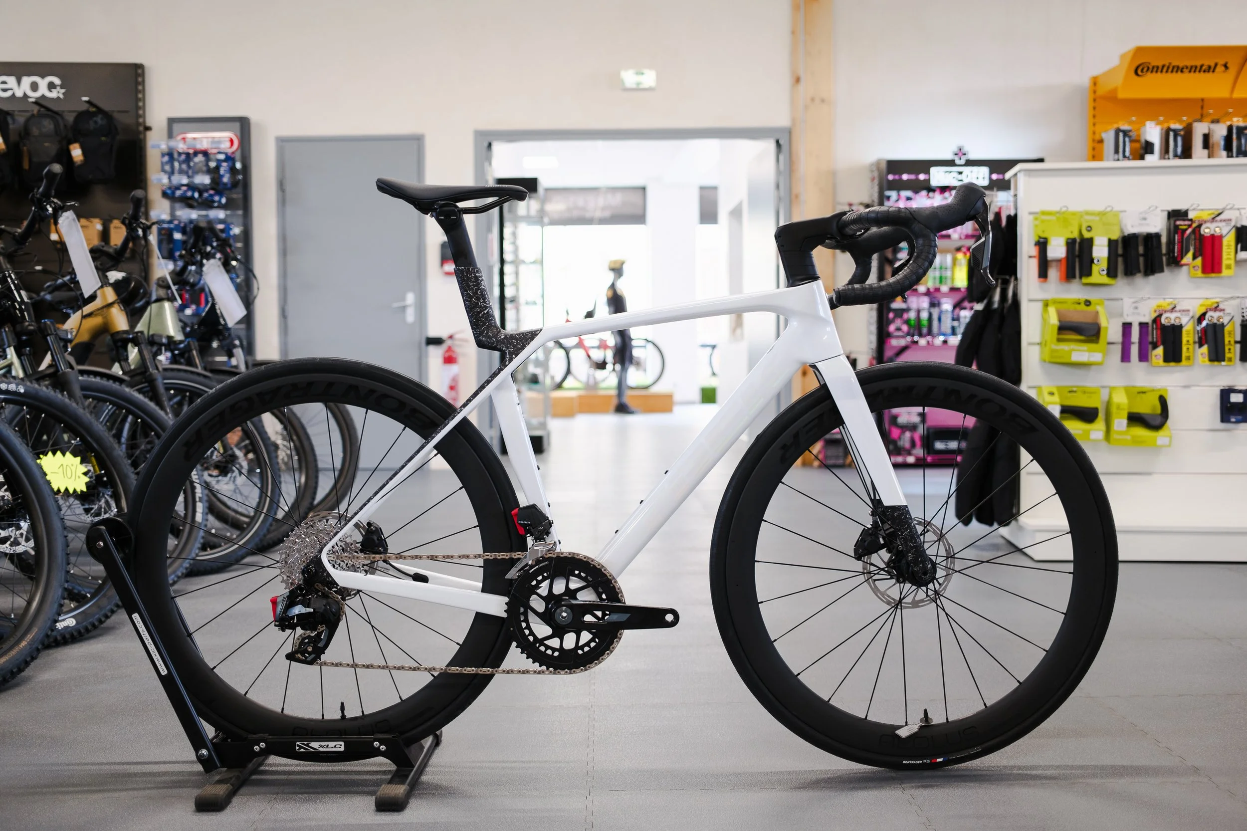 Madone SL 6 AXS