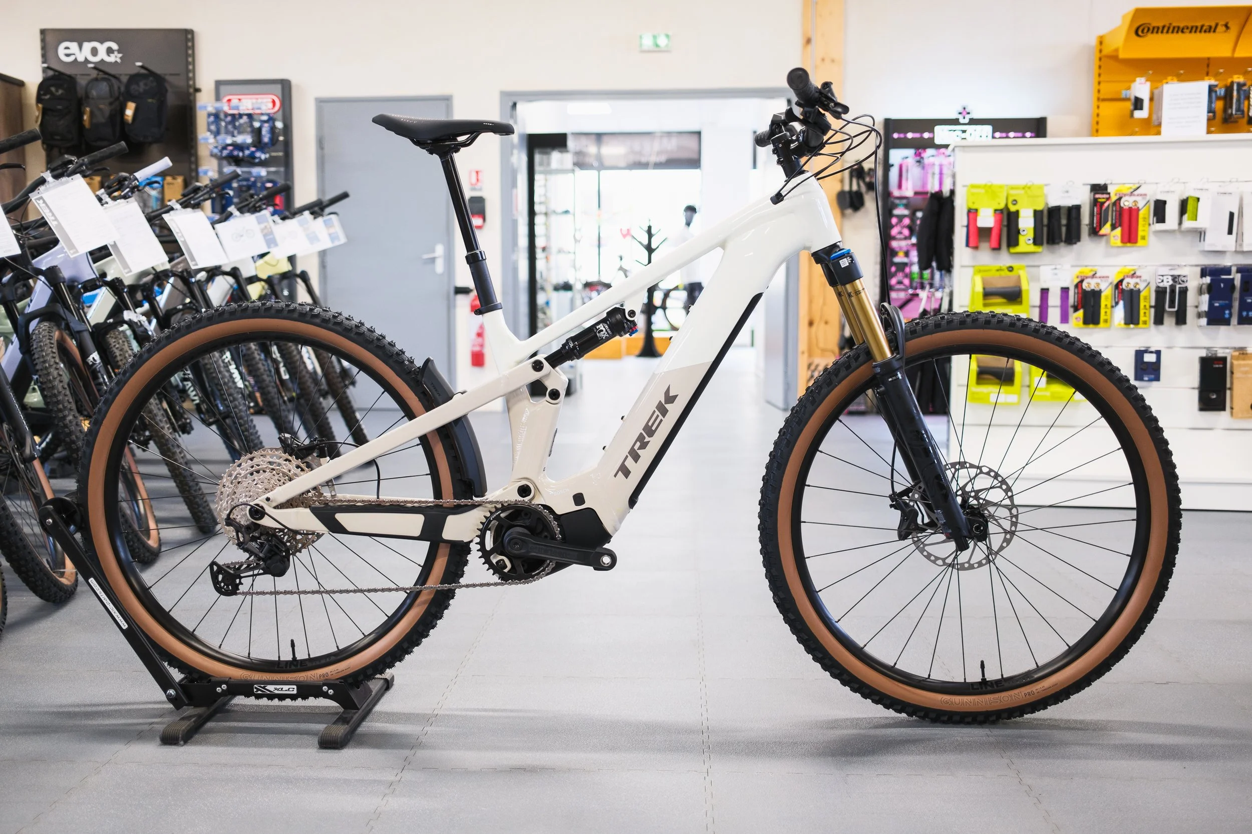 Powerfly FS+ 6 Blanc L