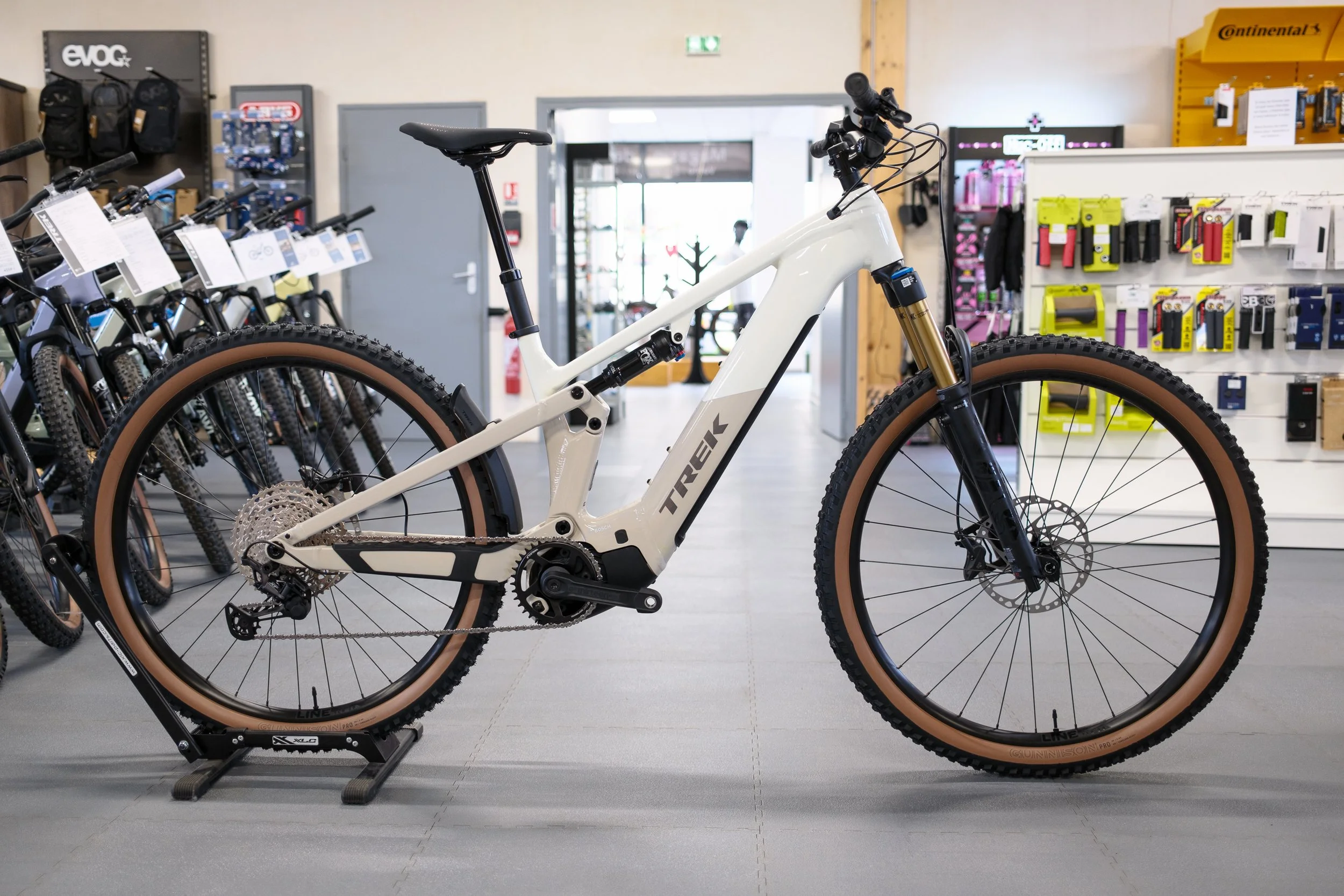 Powerfly FS+ 6 Blanc L