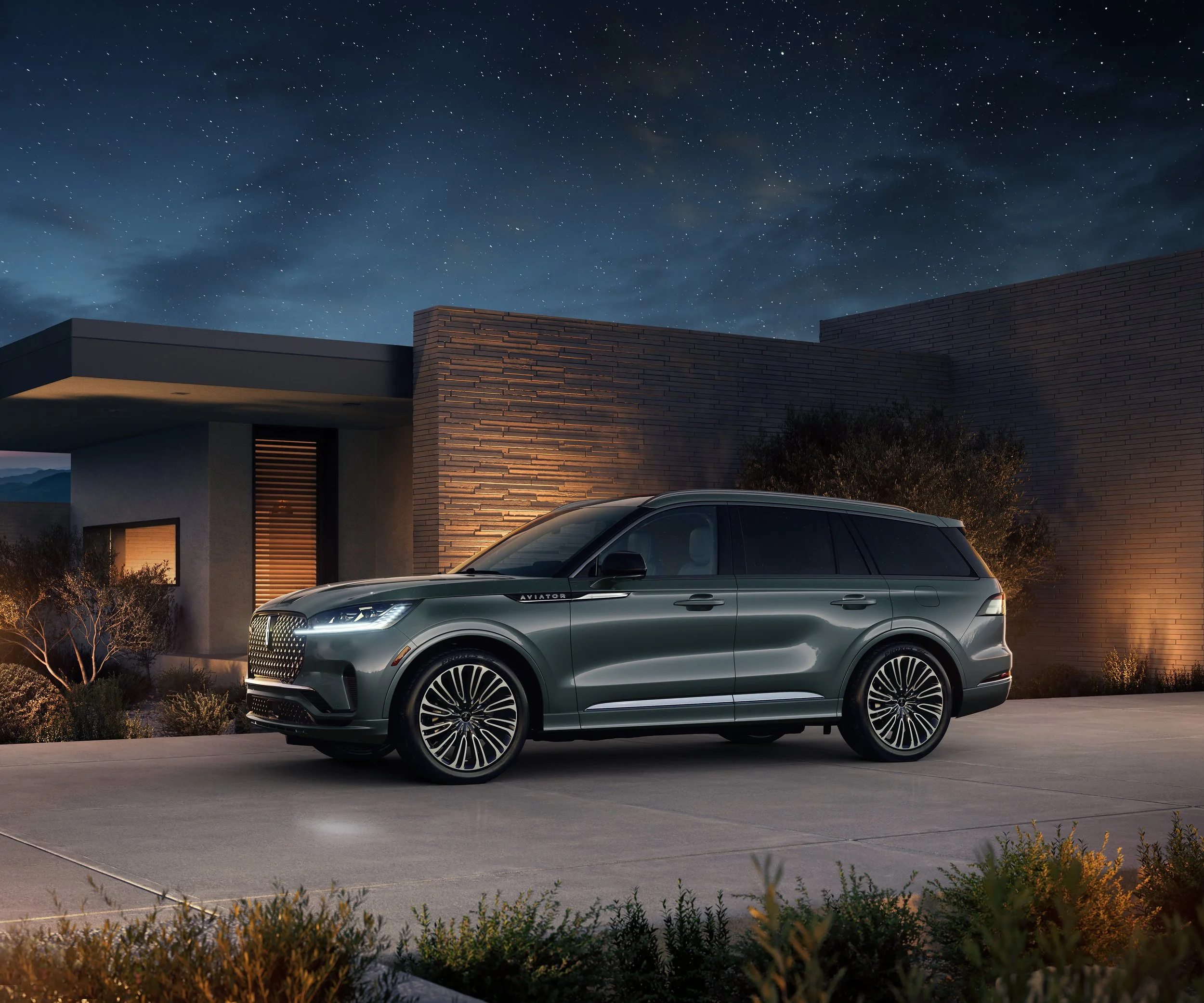 Lincoln Navigator Moonbeam