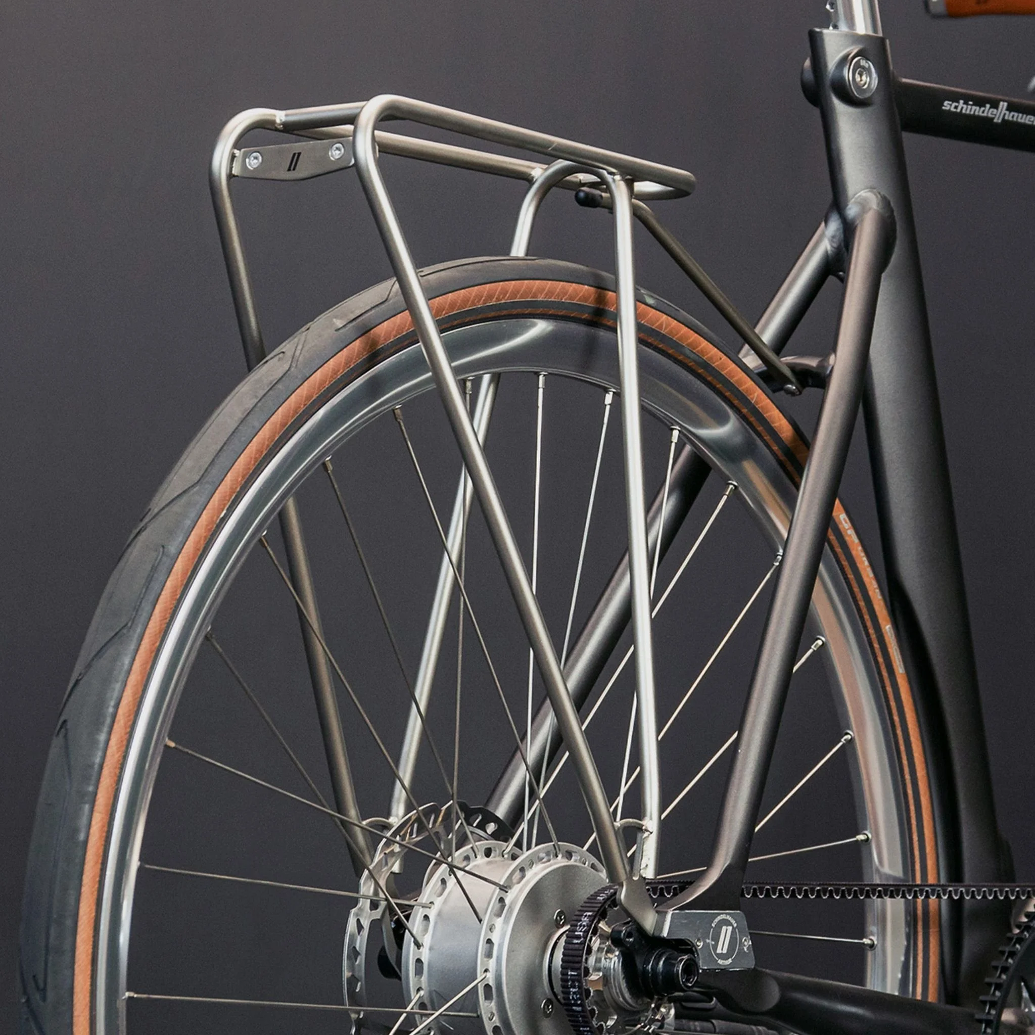 tubus_fly_pannier_rack_header_mobile_2ea6522447.jpg
