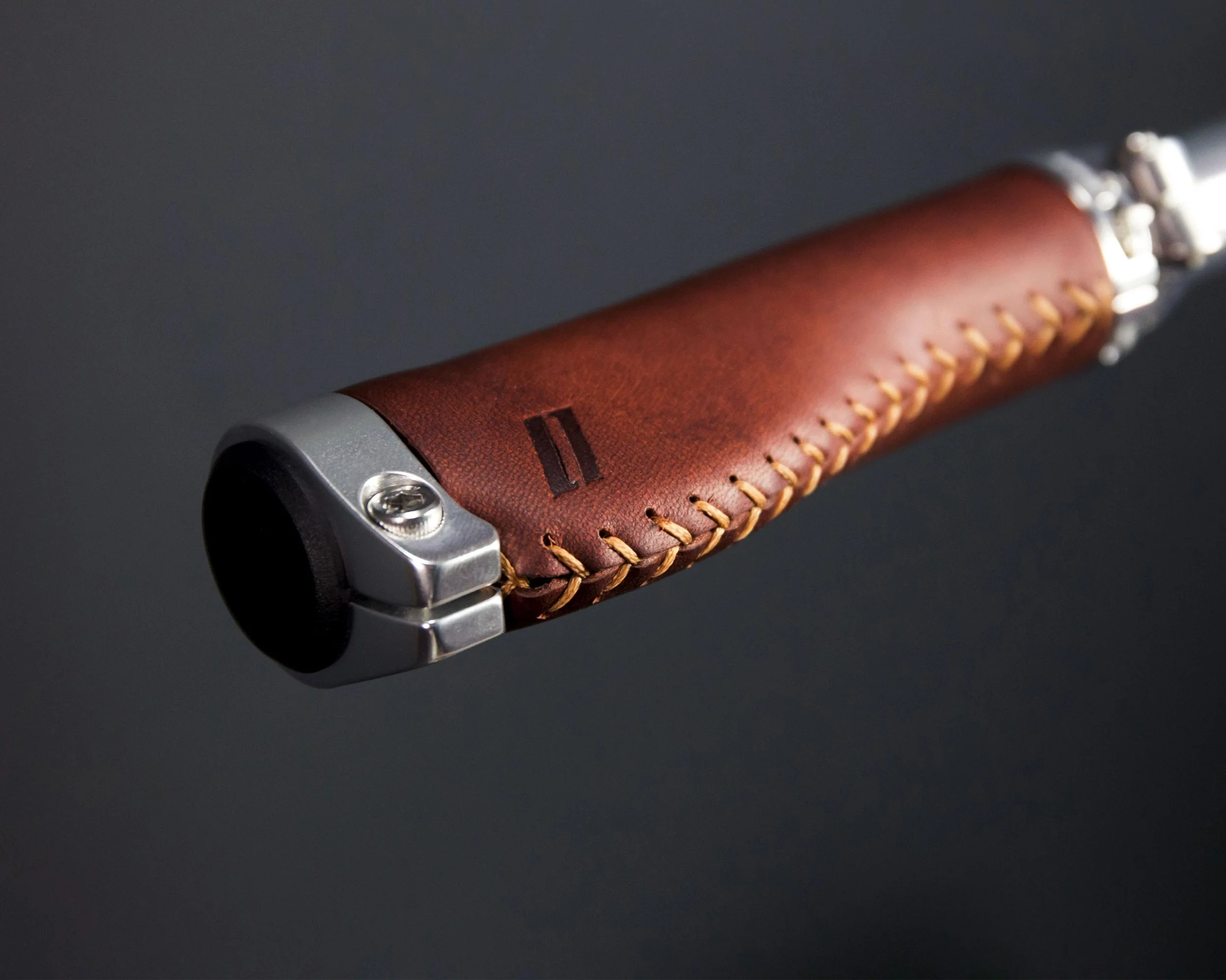 Ergo_Leather_Grips_Header_Mobile_a0c7db9e84.jpg