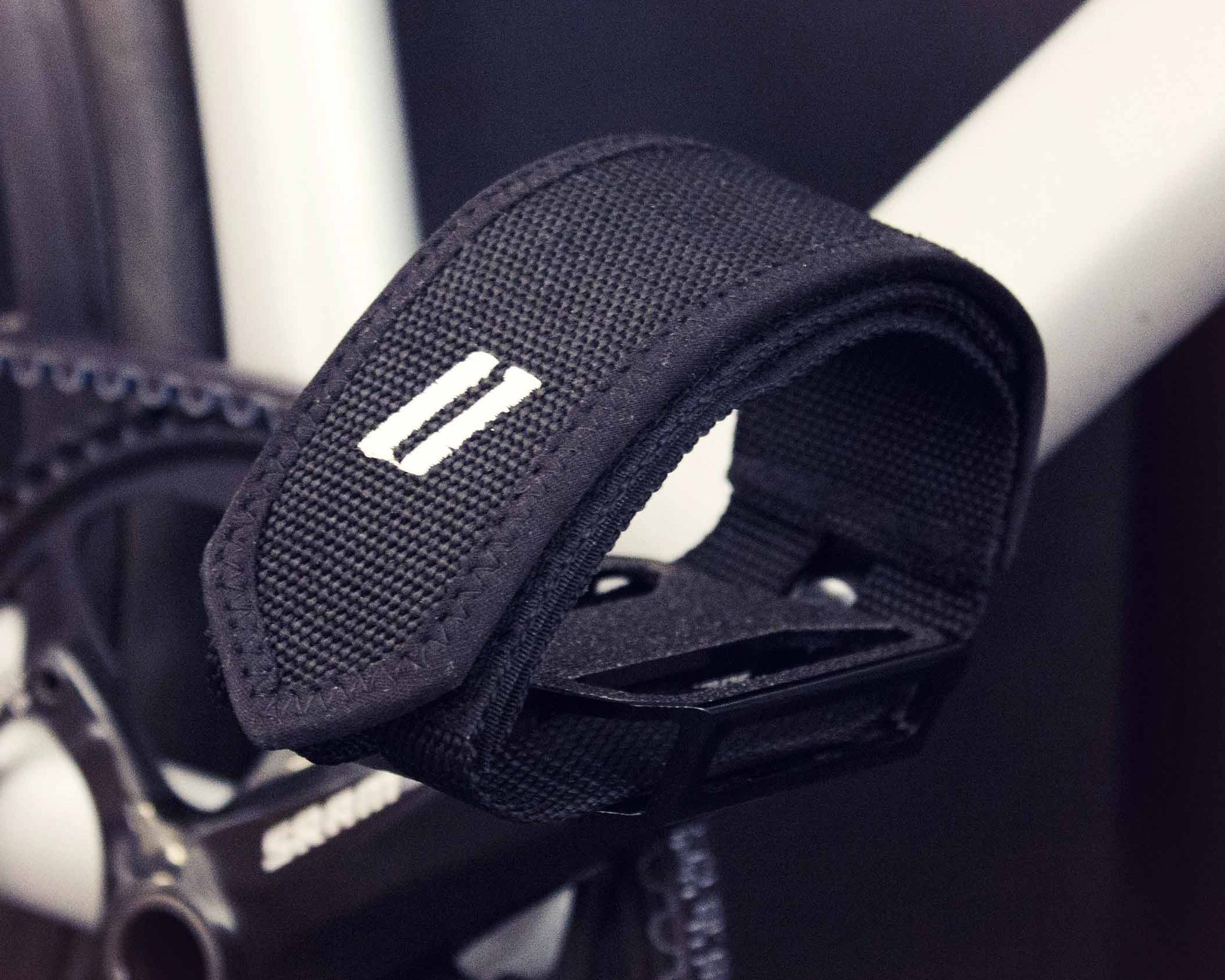 Pedal_Straps_Header_Mobile_e5adc34ba3.jpg