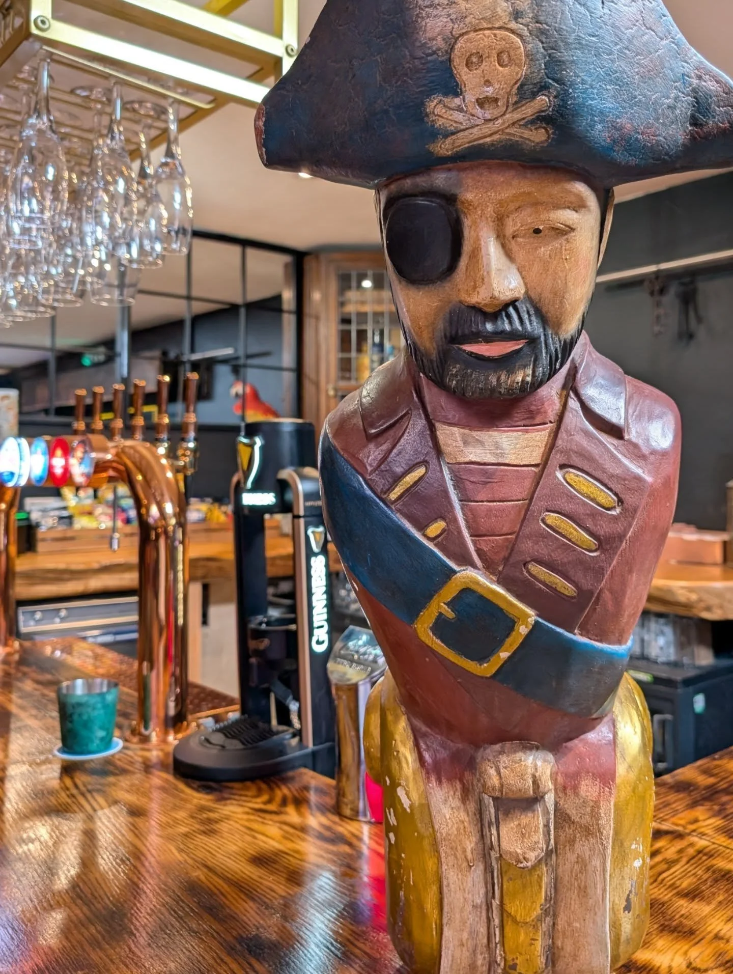 The Jolly Roger is open today and tomorrow from 3pm so you can enjoy your holiday pint even earlier! 🍺 

Feeling peckish? Treat yourself to a pizza 🍕 or head next door to Pentewan Plaice for some tasty fish and chips! 🍟

See you soon 😁🍻

#pub #j