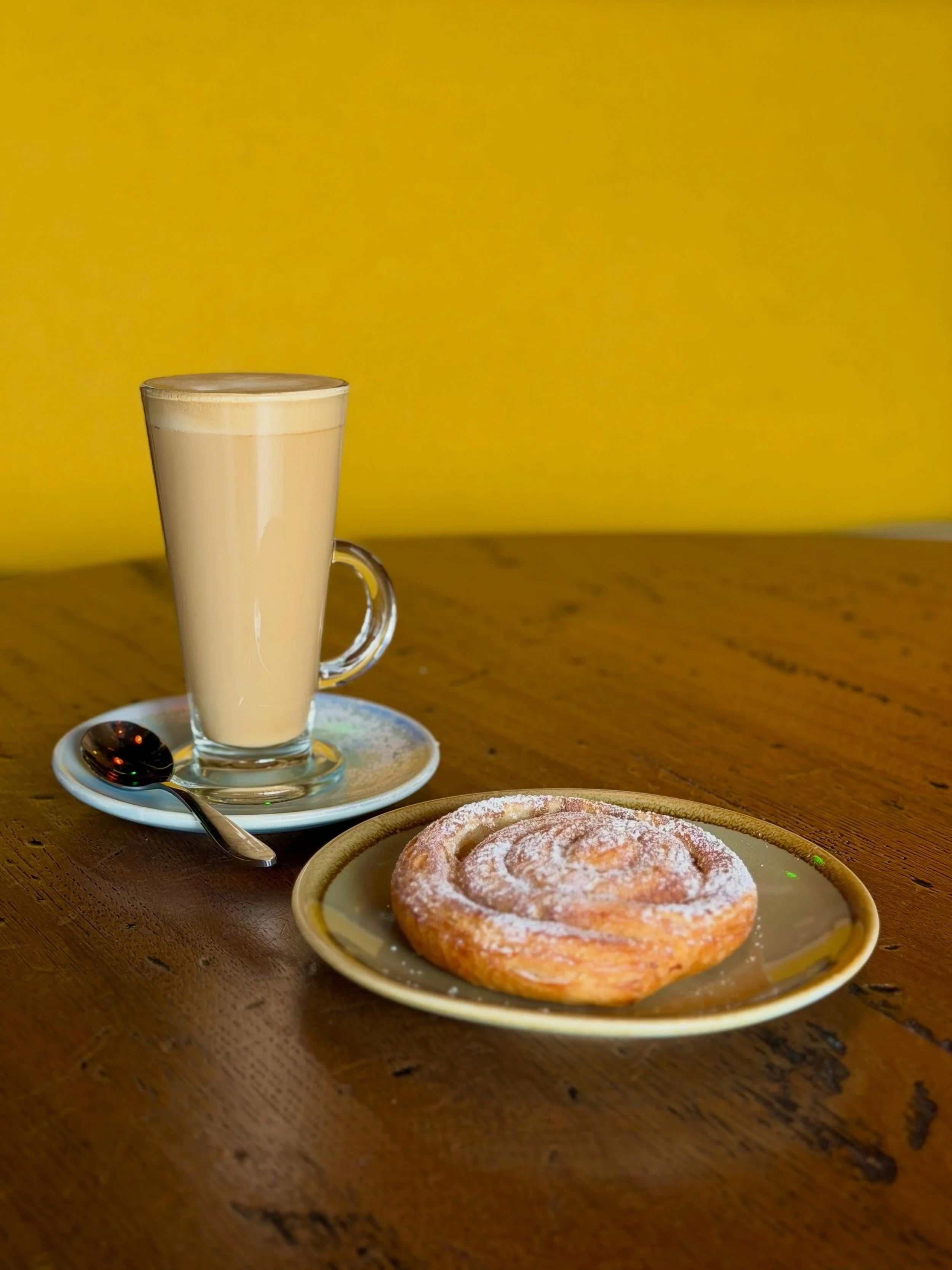 Join us for a sweet treat!🧁🤤

We have some scrumptious cakes and pastries here in The Beach Club! Perfect to accompany a delicious coffee after a morning swim in our pools or takeaway to the beach🌞🌊

Our Lower Deck Coffee Shop is open everyday 9a