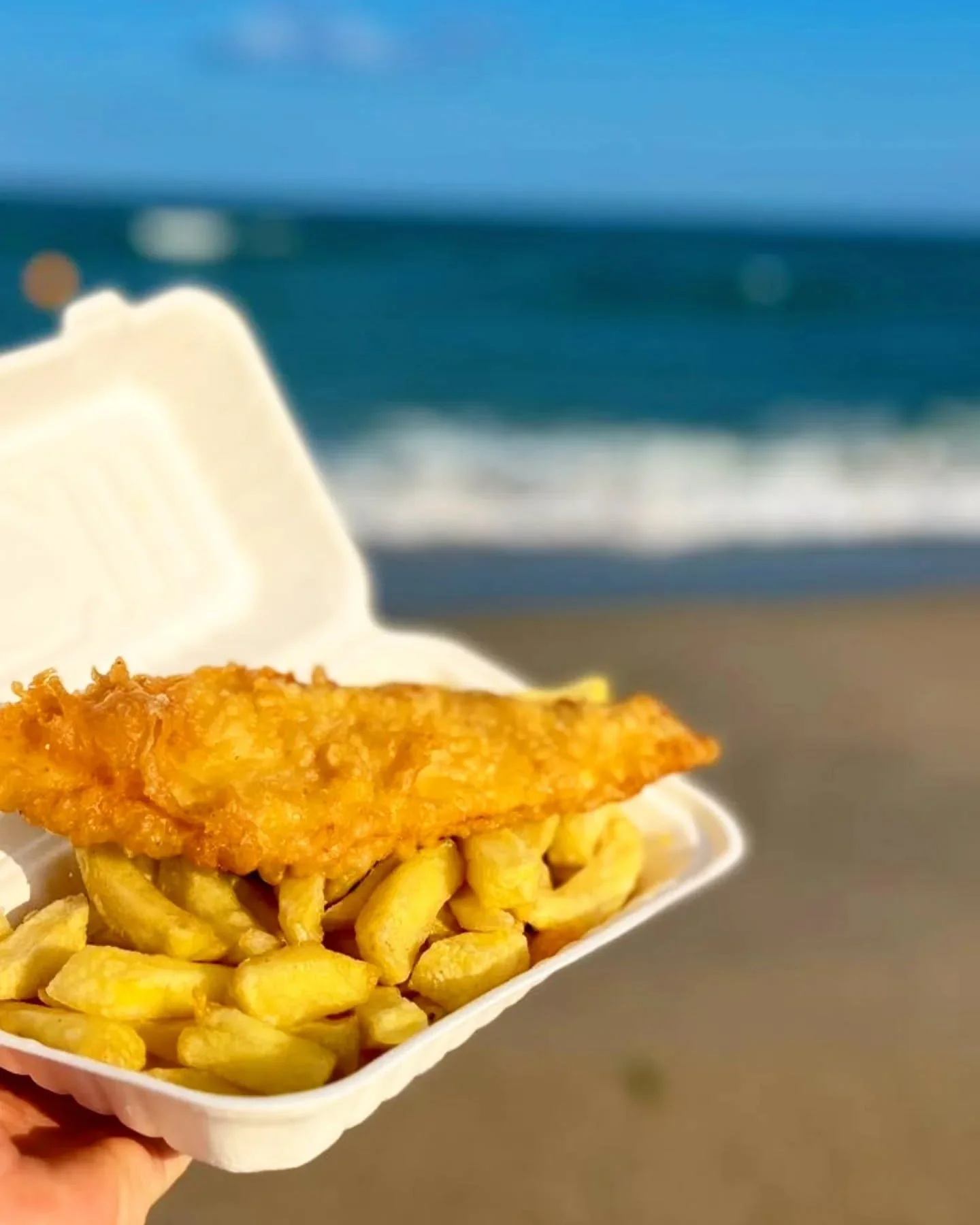 Fish and chips by the sea!🌊🐟🍟

Nothing beats freshly cooked fish and chips wrapped and ready to enjoy on the beach, with the sound of waves and fresh sea air. The perfect summer dinner treat!🤩

Pop into Pentewan Plaice, grab a bite, stroll to the