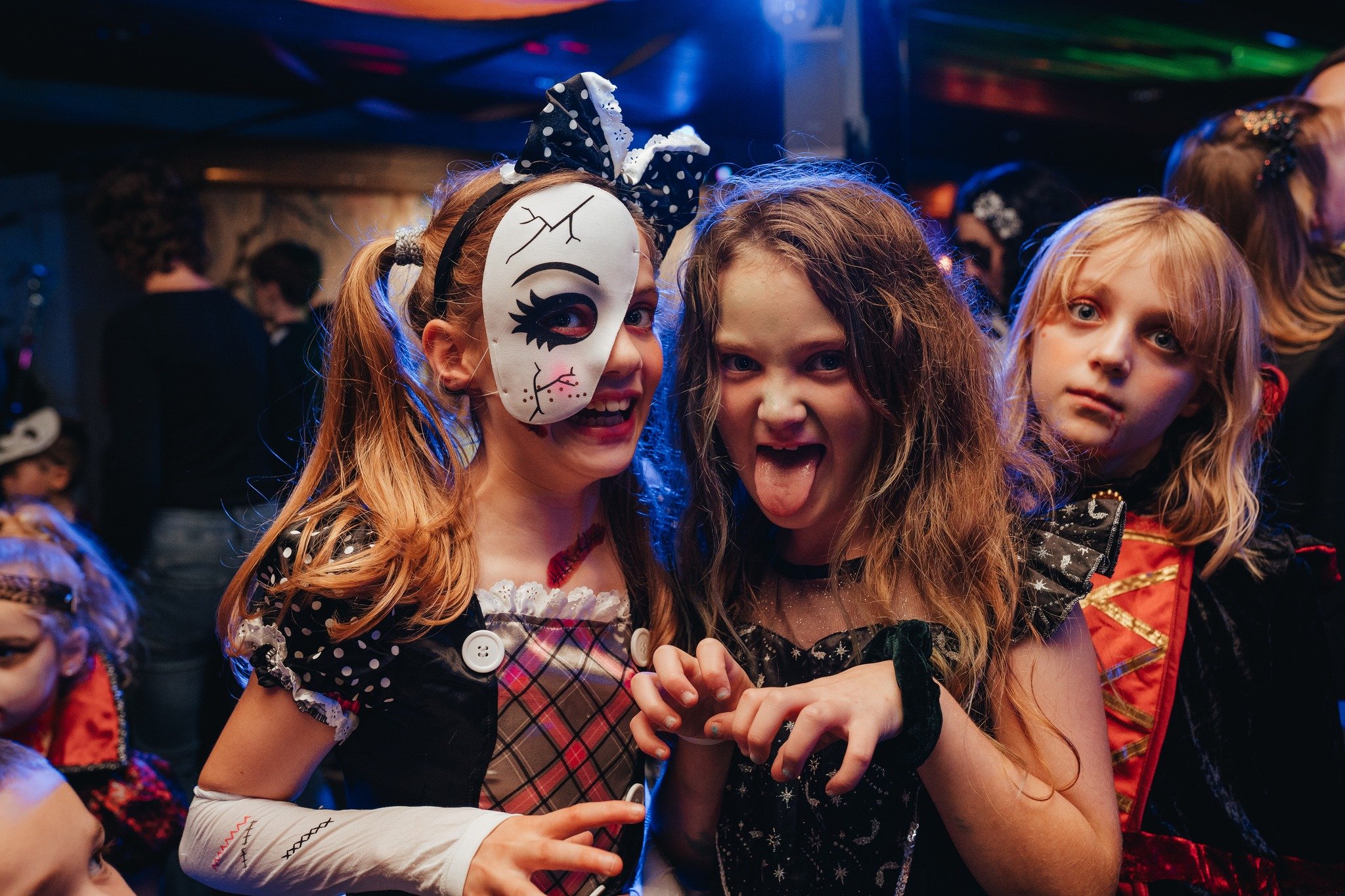 Join us for a SPOOKTACULTAR Halloween Party!👻🥳

We have lots of fang-tastic entertainment this October halfterm in The Beach Club ending with a spooky halloween party on Saturday 31st!🥳With music🎼, fancy dress🧛&zwj;♂️ and games🪄 it's gonna be w