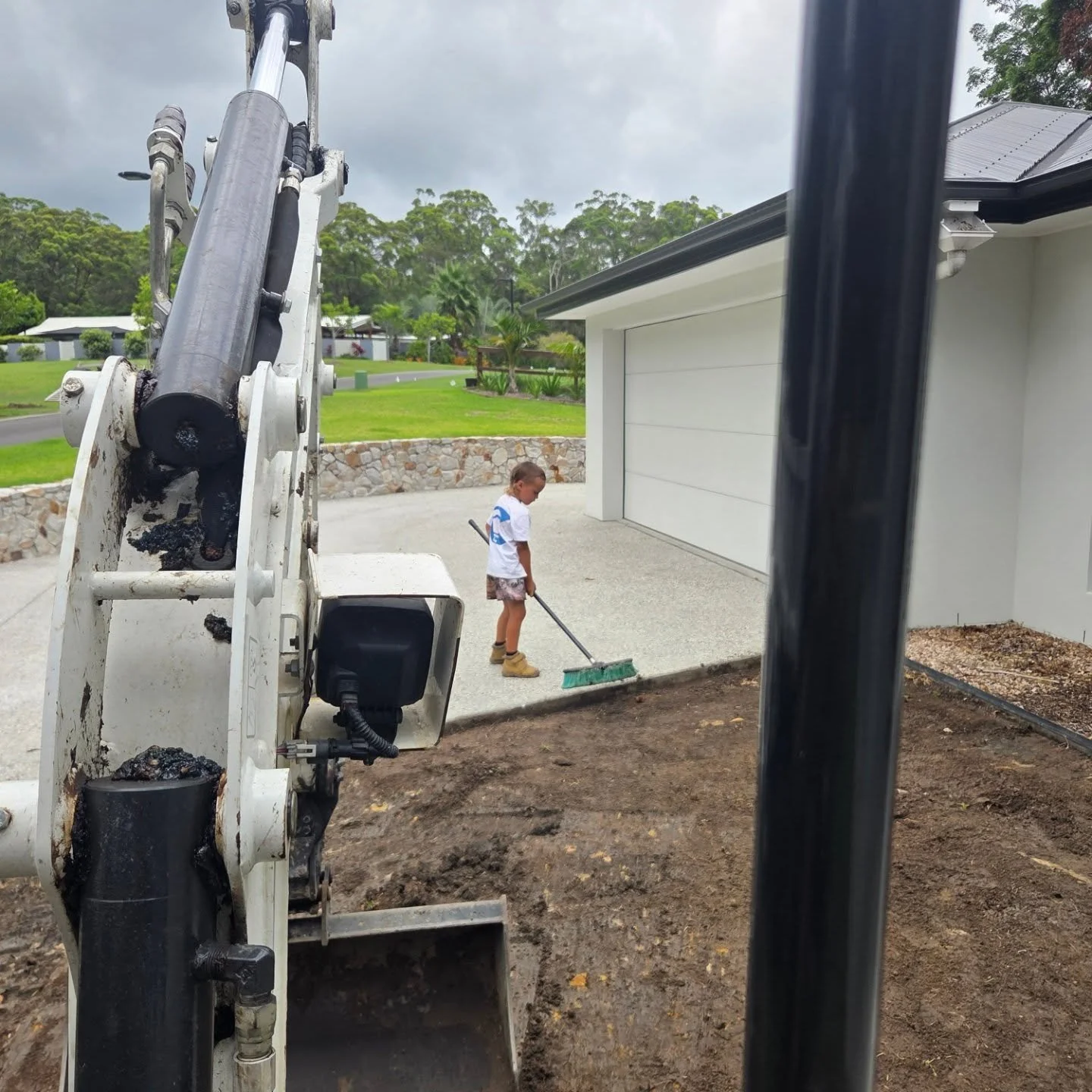 From start to finish it's all family here @coastline_earthworx. Family run, local sunshine coast business looking after other local businesses and families is what we pride ourselves on. Here's just some snippets of a workflow for one of our clients 