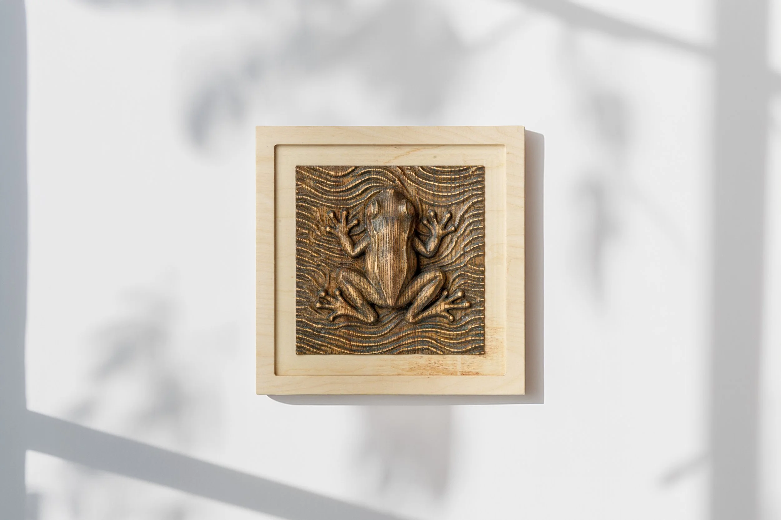 frog-wooden-relief-wall-art.jpg4.jpg