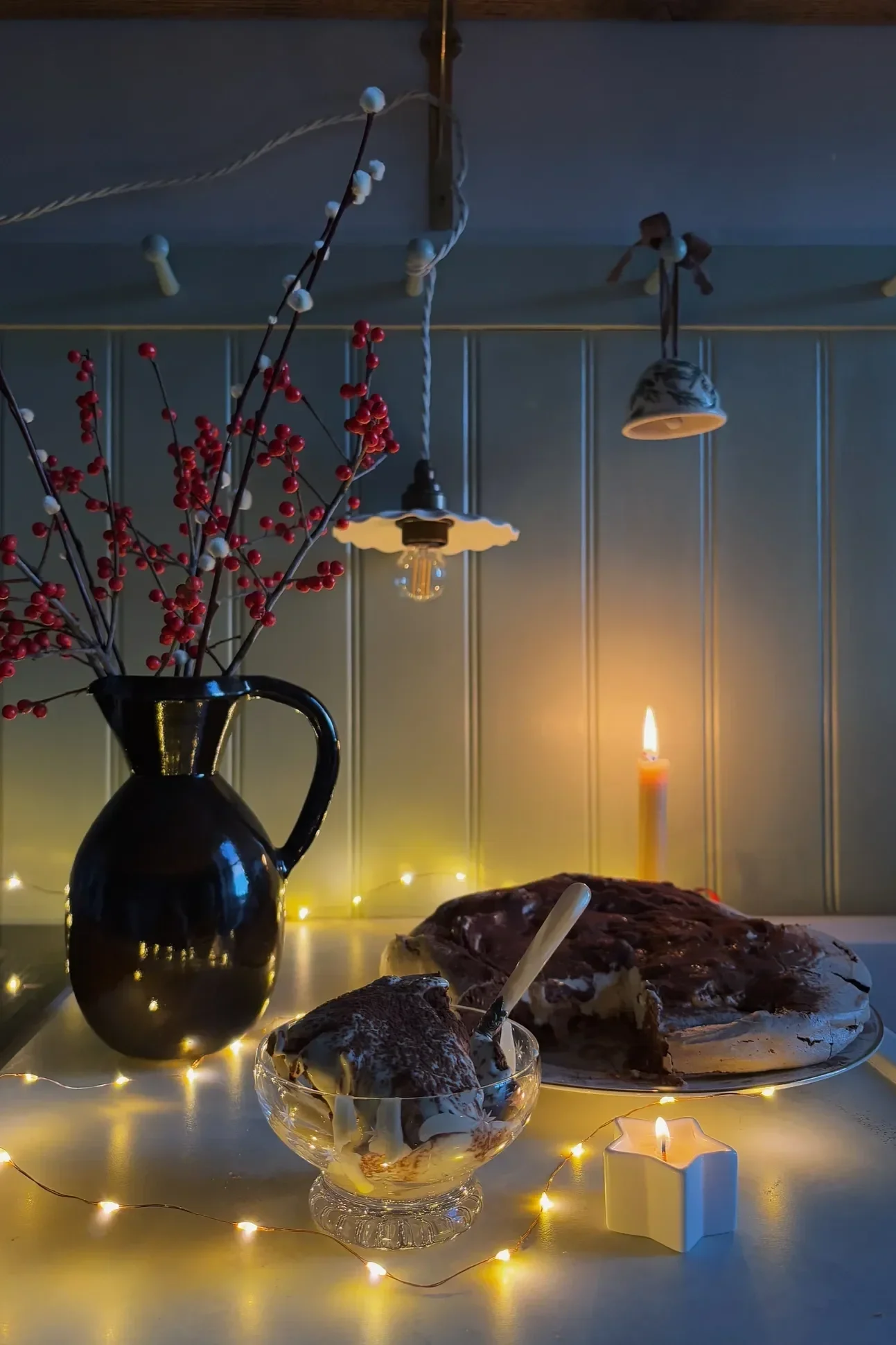 Activity: Tiramisu Pavlova and Hand-Embossed Leaf Decorations