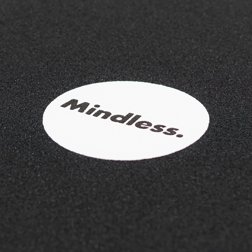 MS2500 Mindless Wake Surf Skate 35 x 10 Blue Grip Detail.png