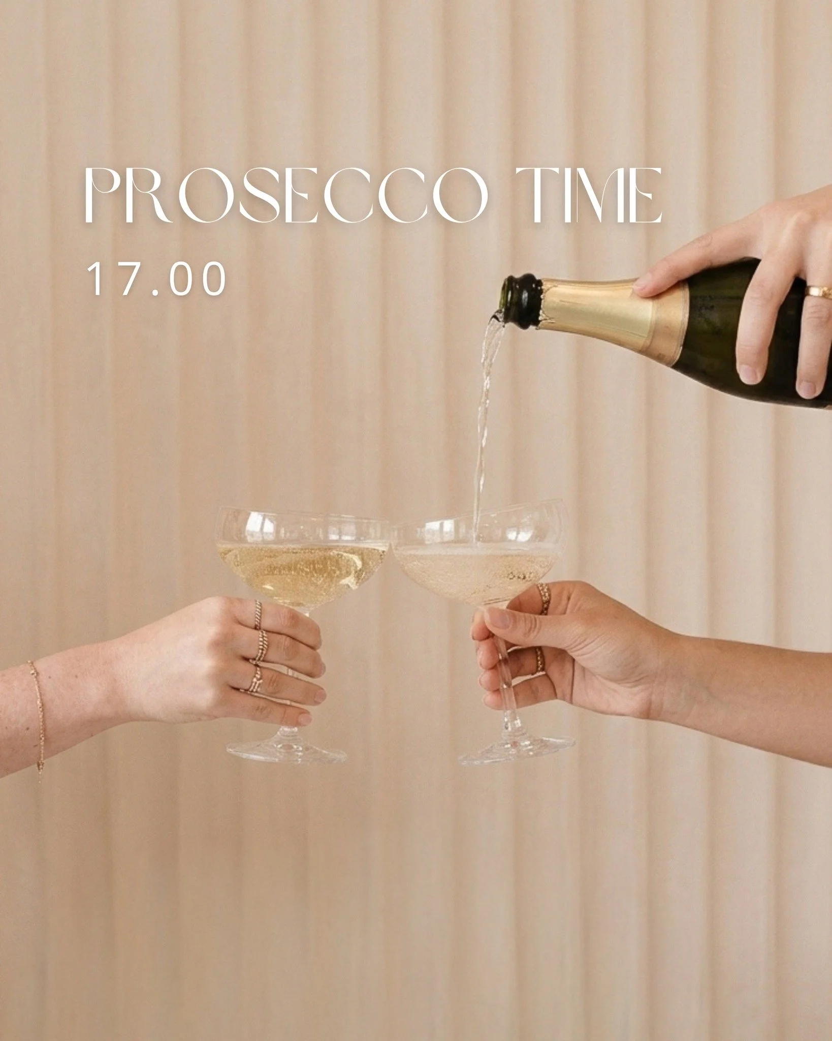 Na zdrav&iacute;, na pohyb a na skvělou komunitu! 🥂 
V r&aacute;mci na&scaron;eho Open Day (21. 6.) pro v&aacute;s od 17:00 m&aacute;me kleničku vychlazen&eacute;ho Prosecca. 
Mimo to -  v&aacute;m uk&aacute;žeme, jak Reformer funguje, pro koho je c