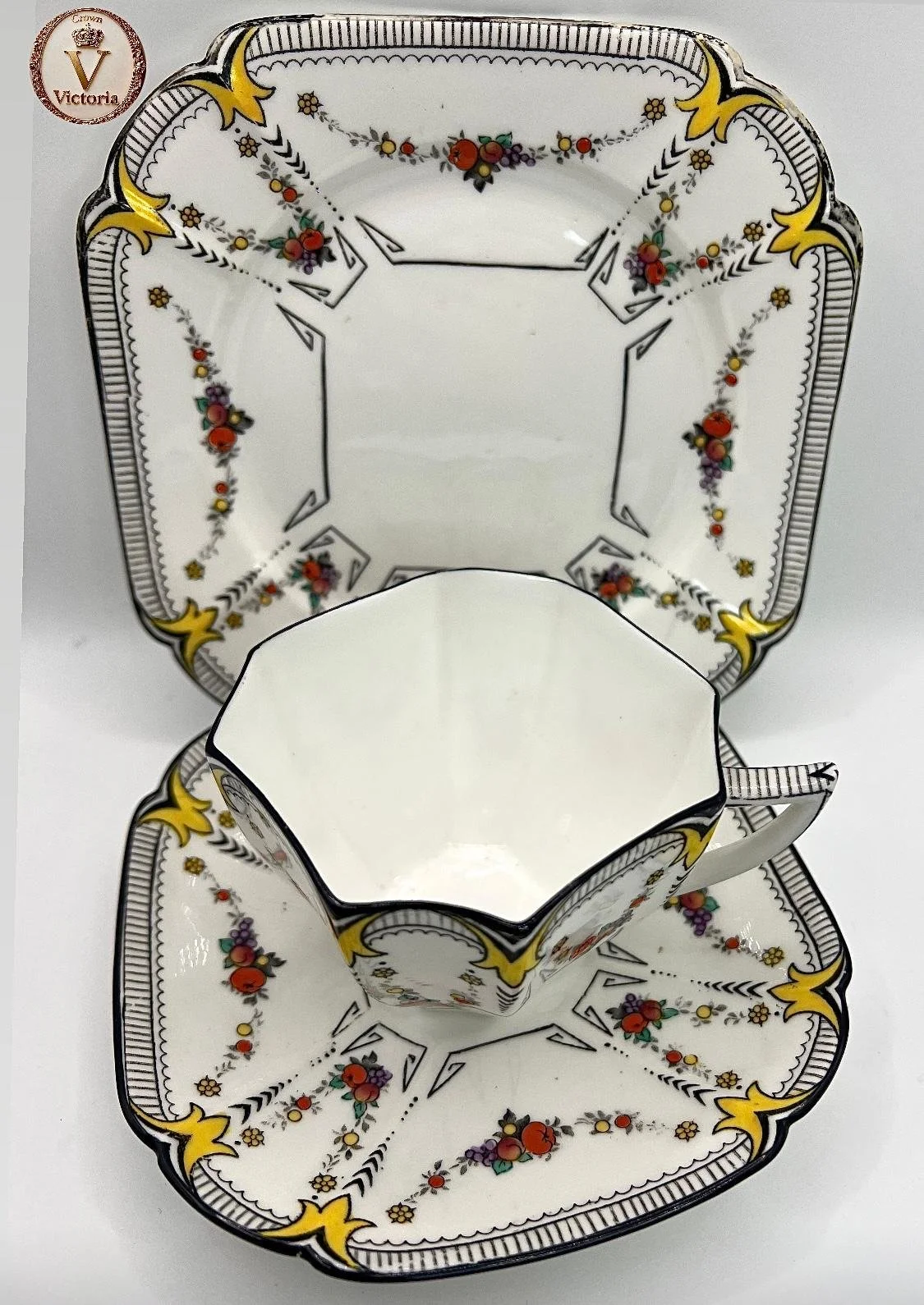 Shelley collectable tea trio