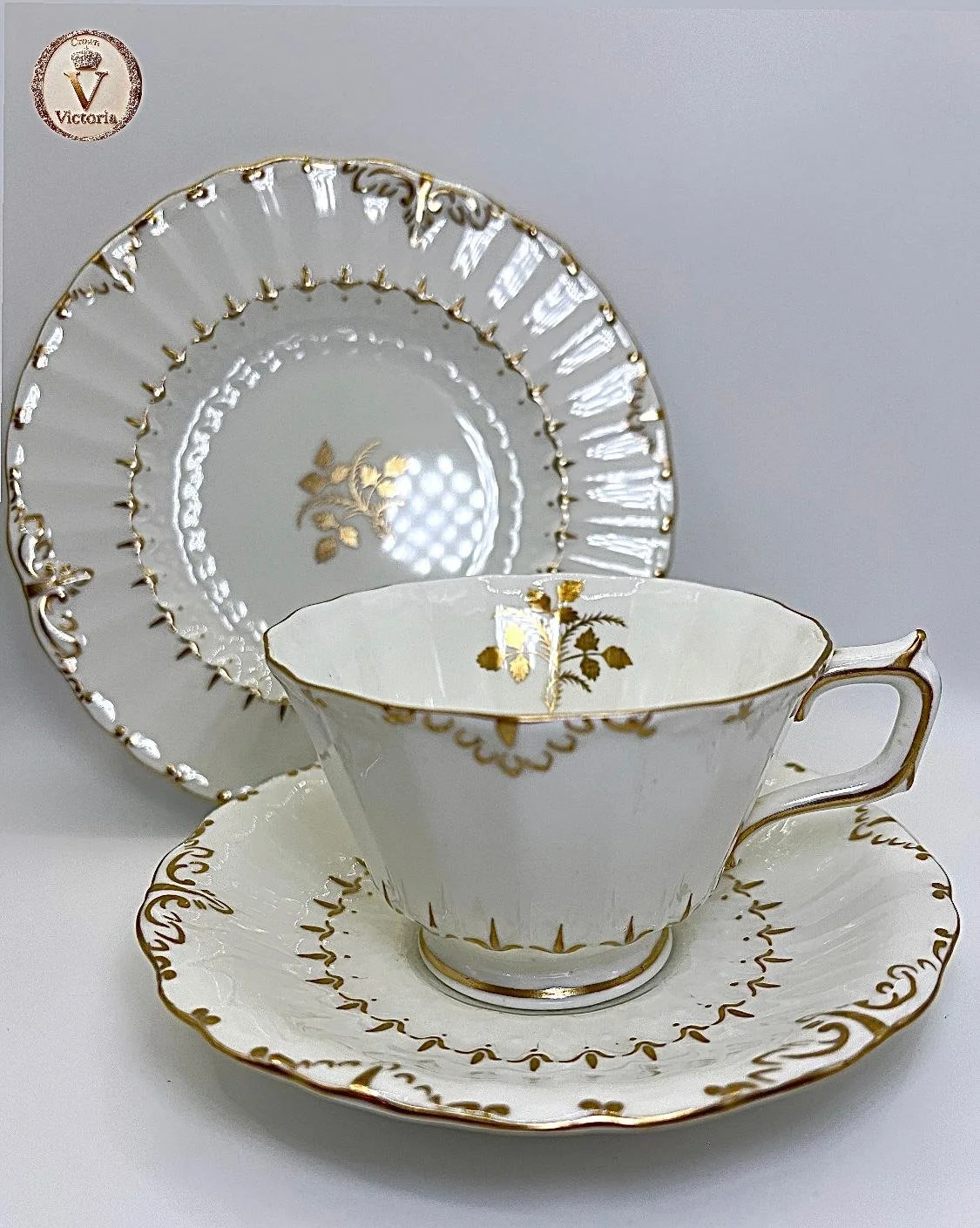 Elegant Vintage Royal Crown Derby "Wentworth" Trio (Pattern A963)