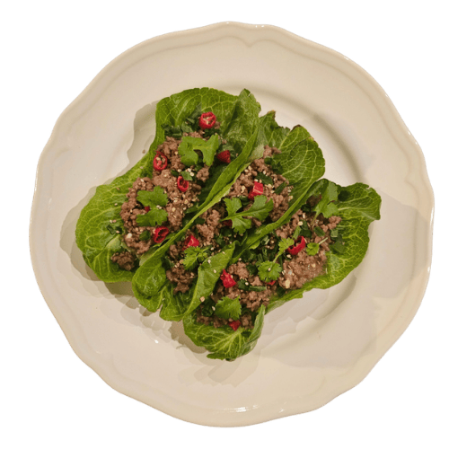 Ketogeeniseen ruokavalioon soveltuva ruoka-annos.