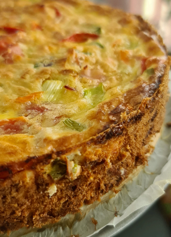 Kuvassa herkullinen pohjaton piirakka, resepti Mariella Pudas