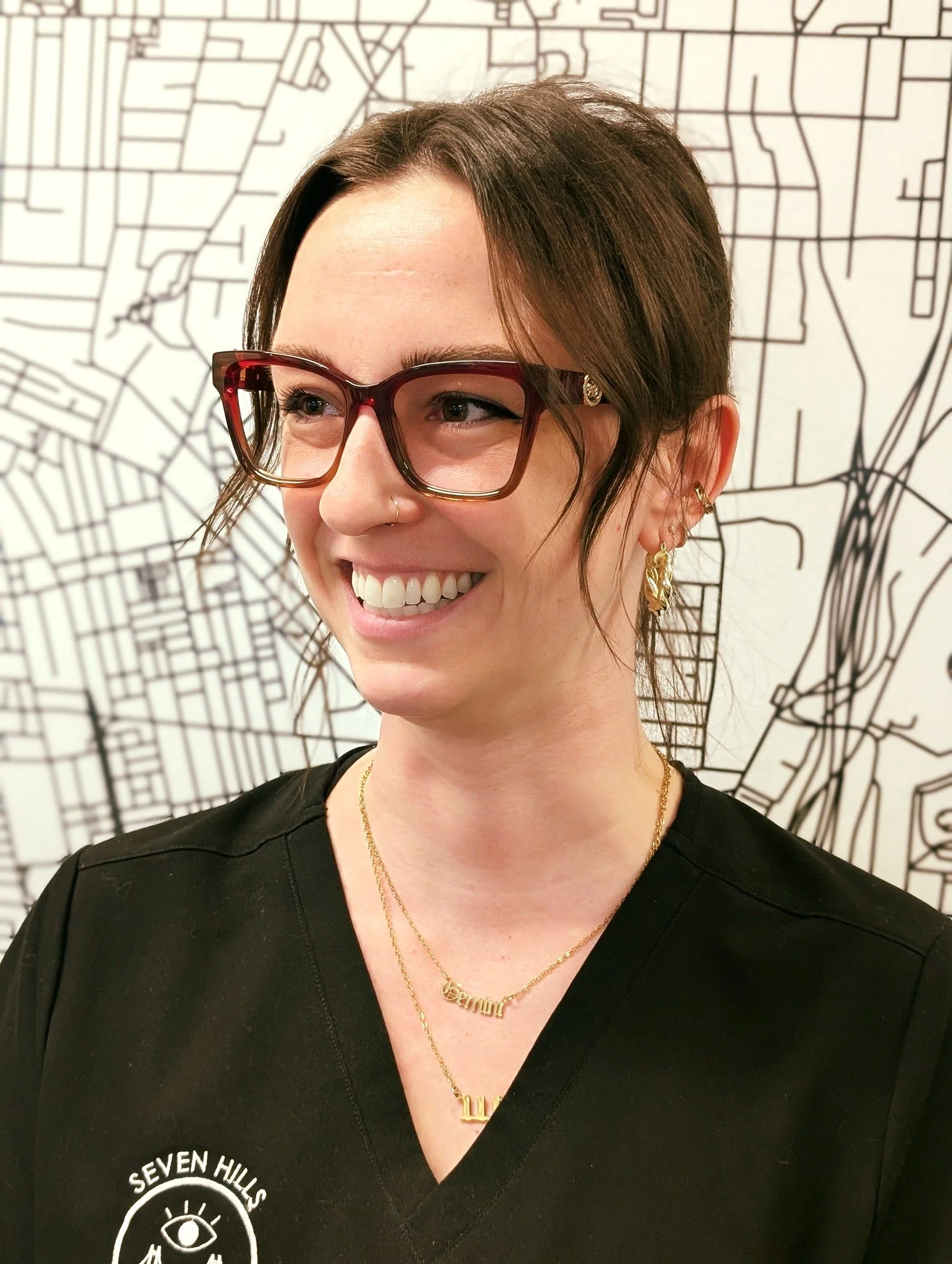 🔴⚾ Opening Day calls for red frames! We're celebrating the first pitch with some of our favorite red eyewear, because true Reds fans accessorize from head to toe (and everything in between 👓).
1️⃣Emily wears one of our favorite Longchamp frames in 