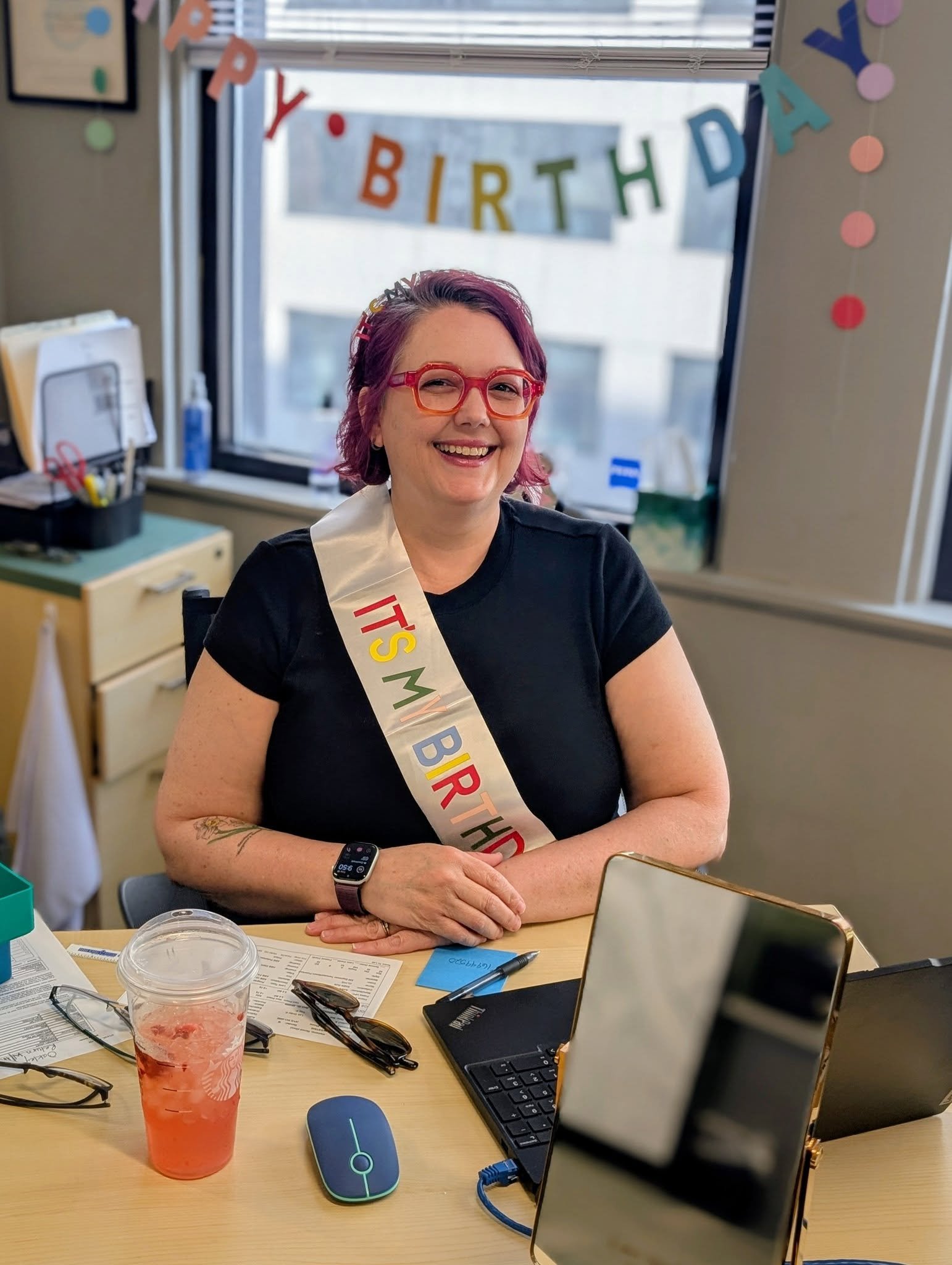 🥳 It's giving birthday queen energy. Happy Birthday the our one and only Lisa! 👑🎉 🎈