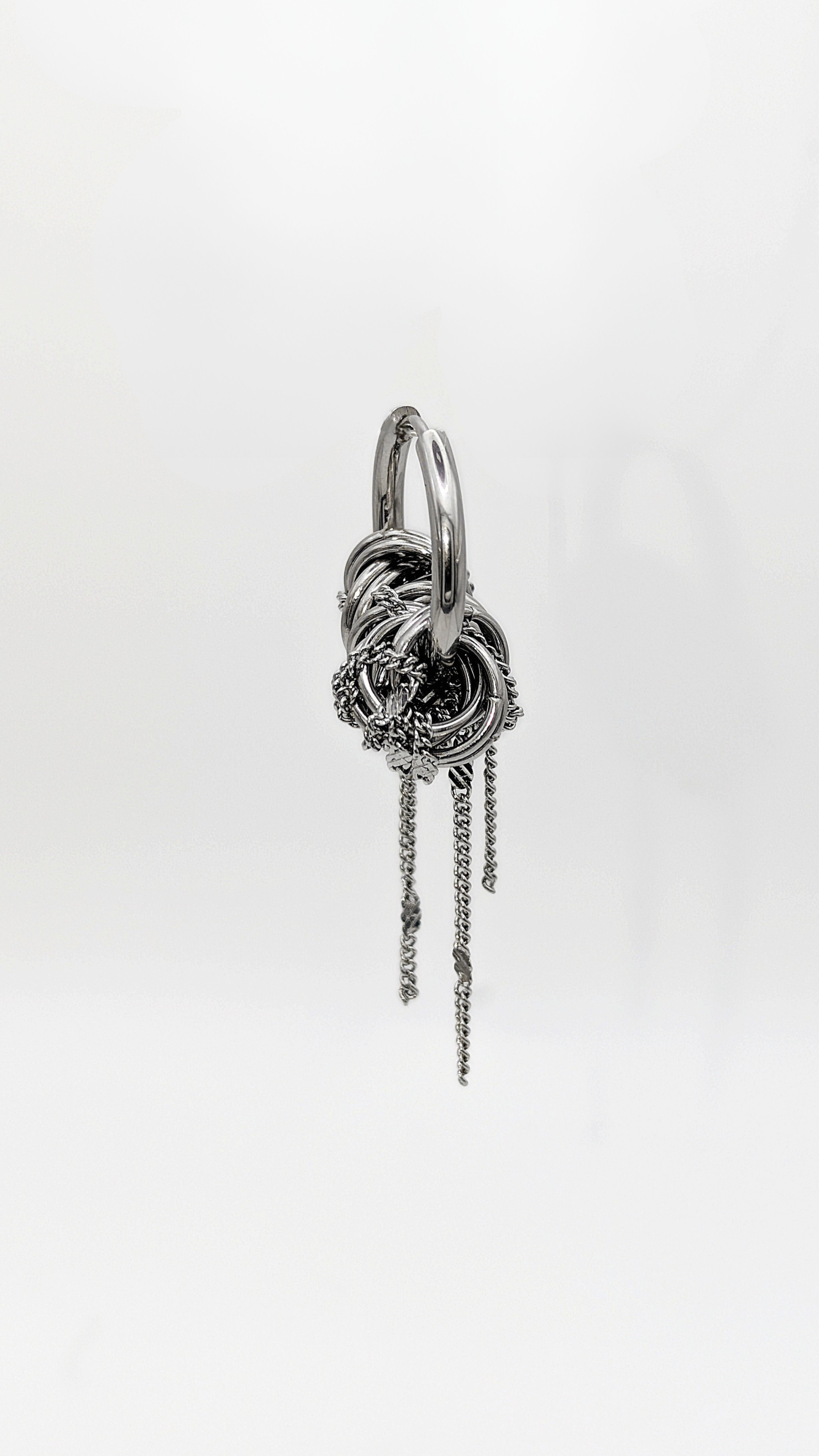 bijoux-corps-cotte-maille-boucles-oreilles-modernes.jpg (copie)